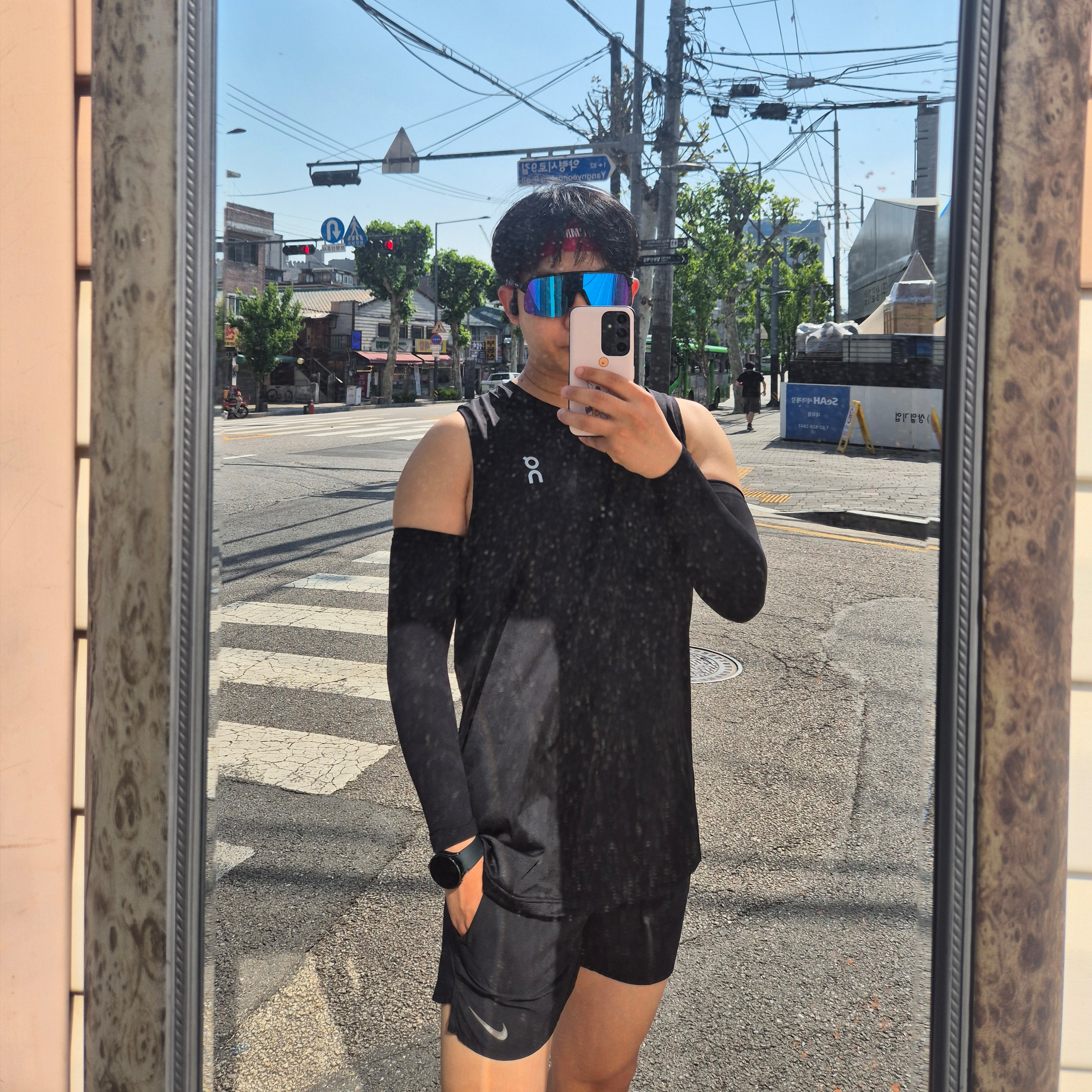 Oakley Sutro Polished Black Frame Prizm Sapphire Lenses High Bridge Fit, Nike Dri-Fit Park 3 Shorts Black 착용 스타일 - 1