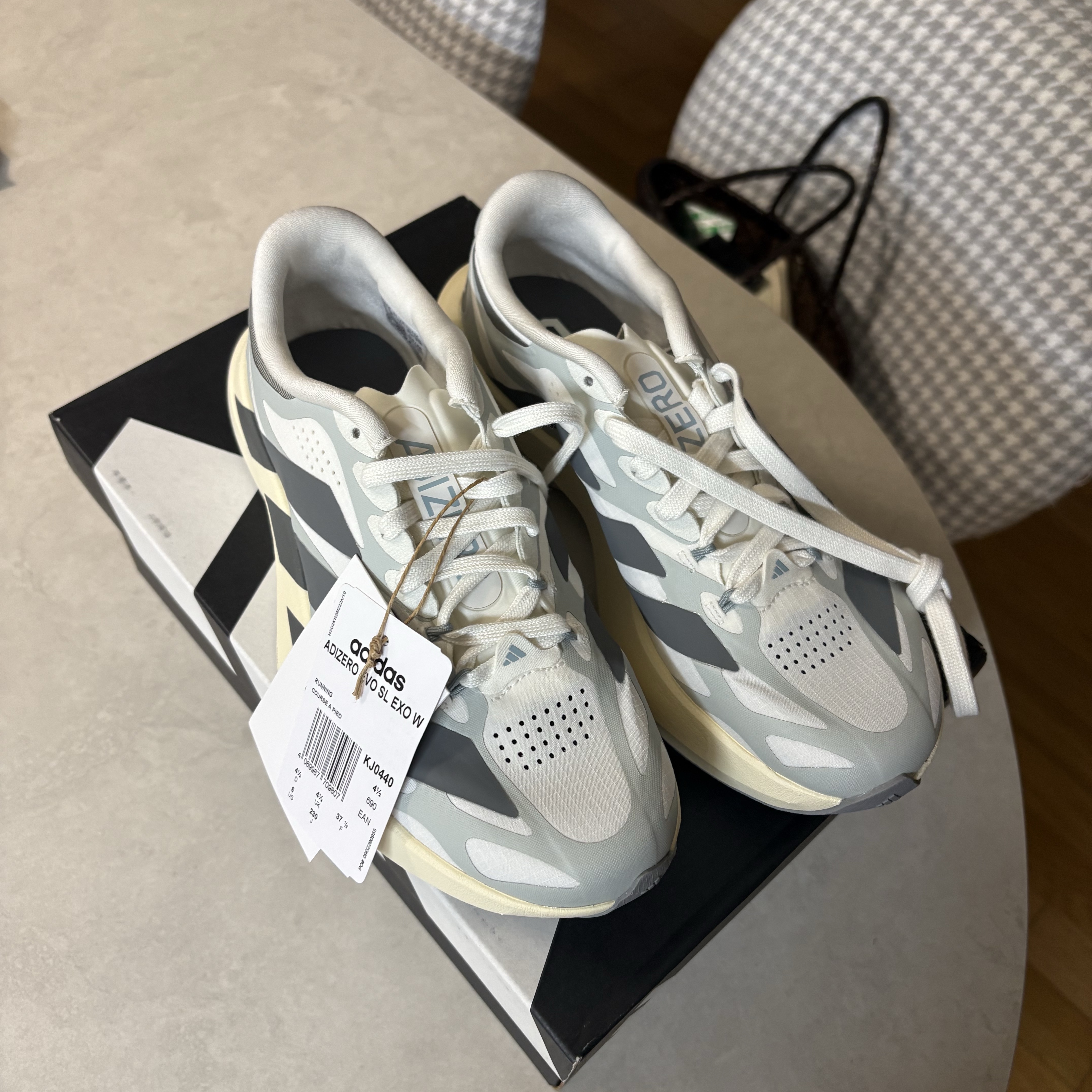 (W) Adidas Adizero EVO SL EXO Core White Grey Four 착용 스타일 - 2