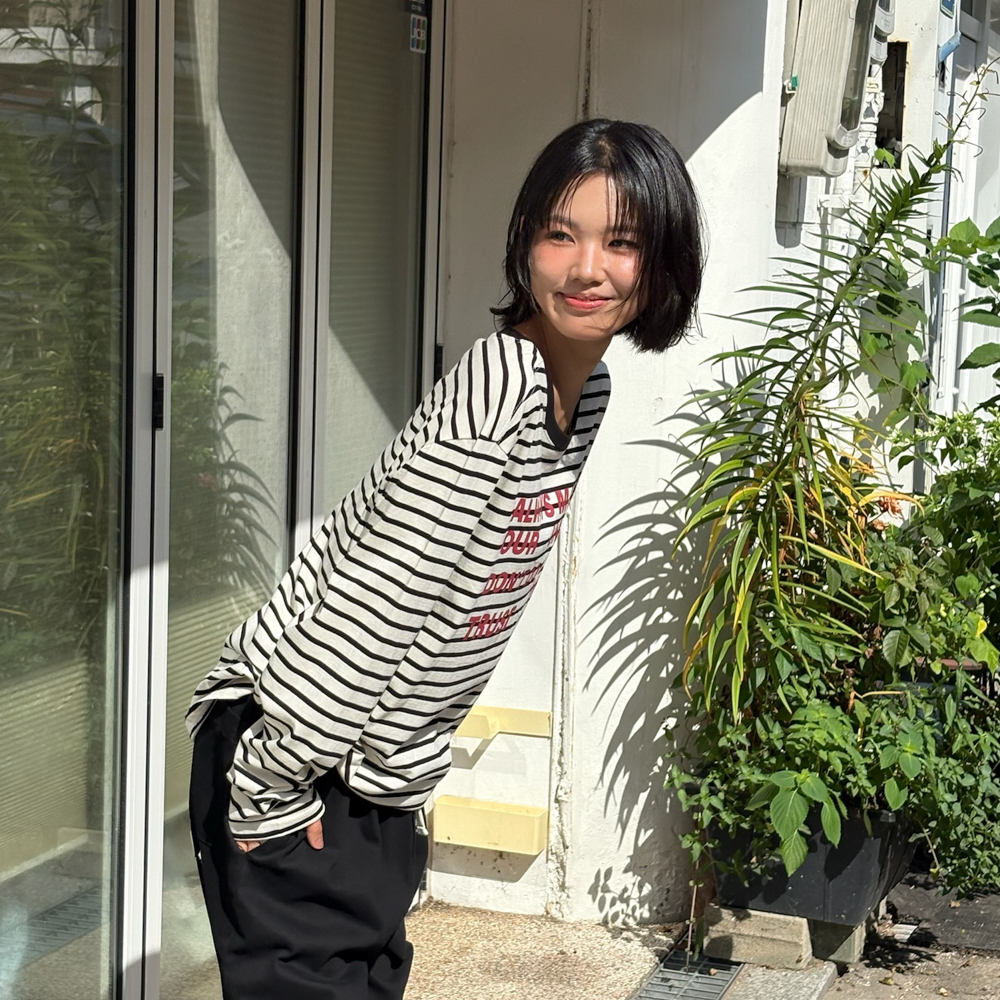 아모우 레터링 스트라이프 롱슬리브 화이트(AMOU Lettering Stripe Long Sleeve White) - 5
