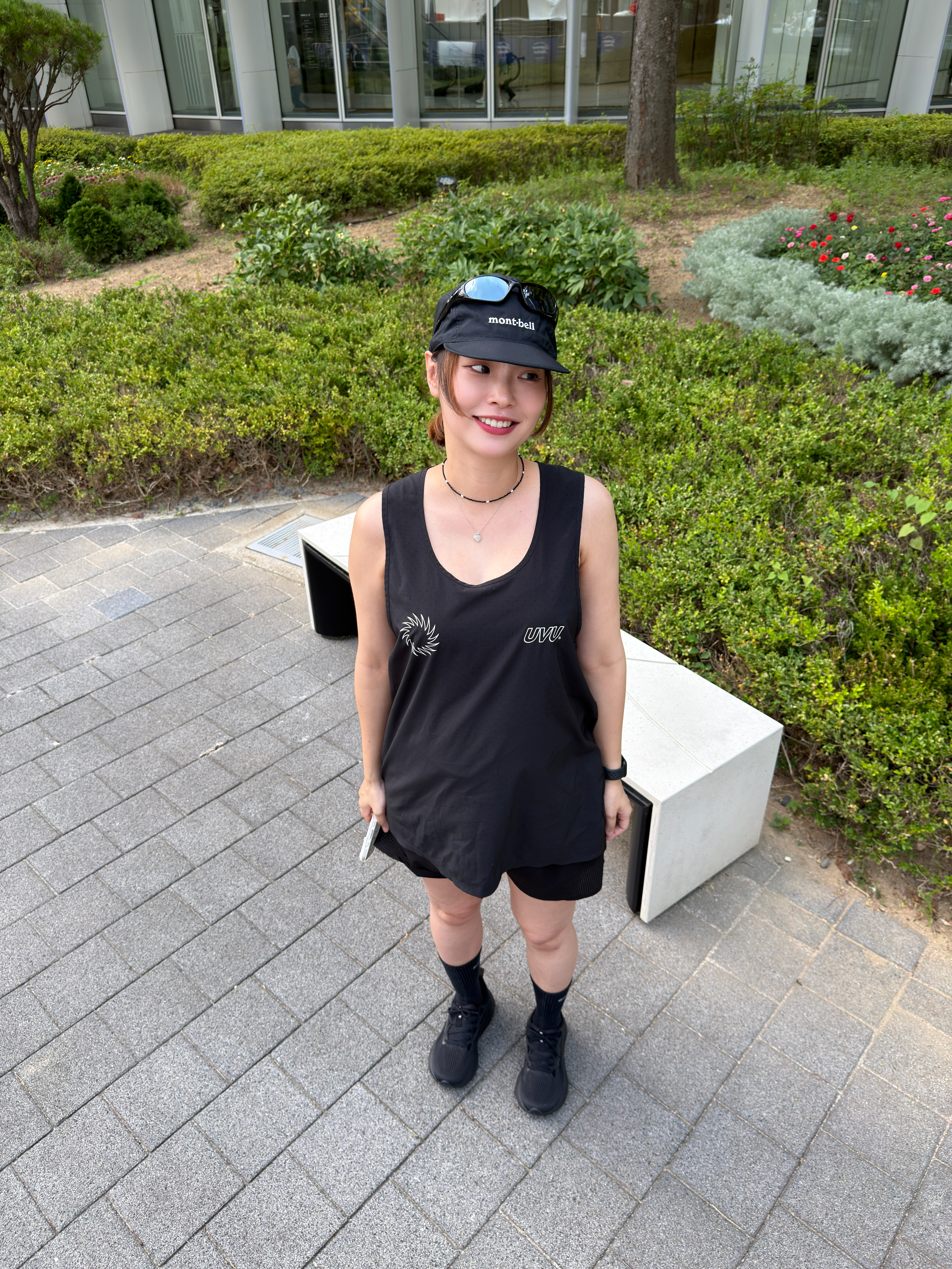 UVU Running Vest Black, Brooks Running Glycerin 22 Black - D Medium 착용 스타일 - 3