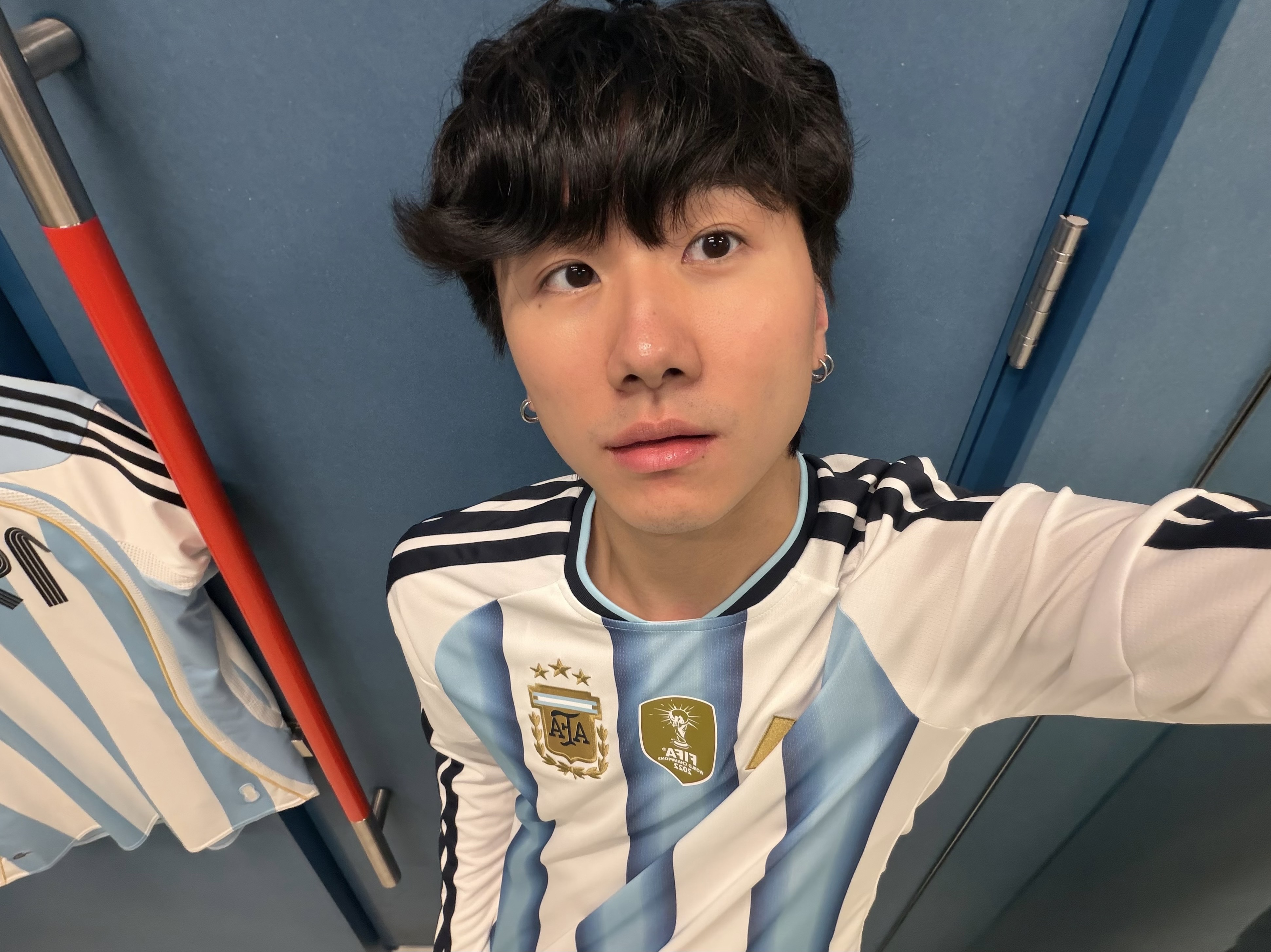 Adidas Argentina 2006 Home Jersey Messi White (Marking Ver.) - KR Sizing, Adidas Argentina 2026 Home Long Sleeve Jersey - KR Sizing (Non Marking Ver.) 착용 스타일 - 2