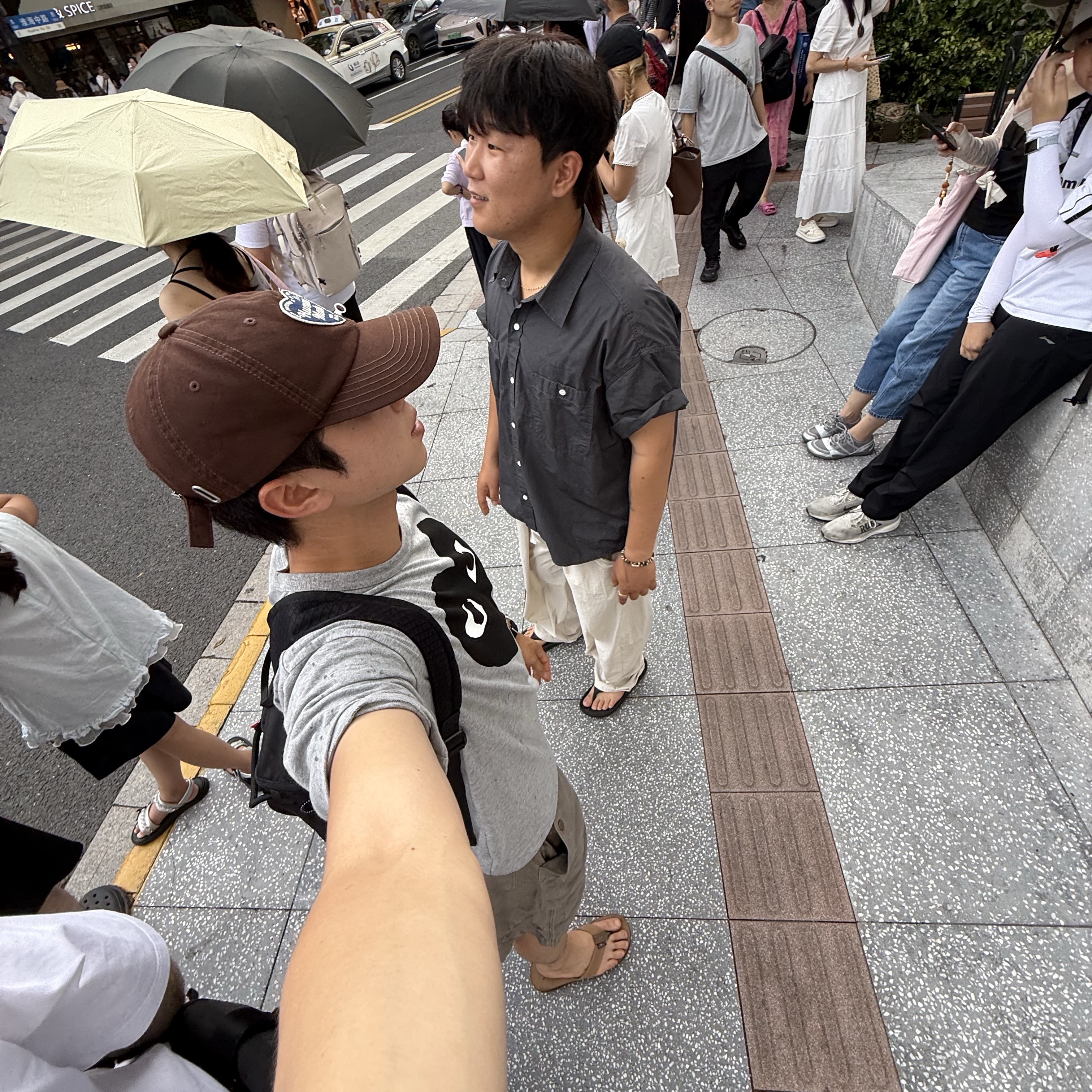 Human Made 6 Panel Twill Cap Brown, Play Comme des Garcons Black Heart T-Shirt Grey 착용 스타일 - 6
