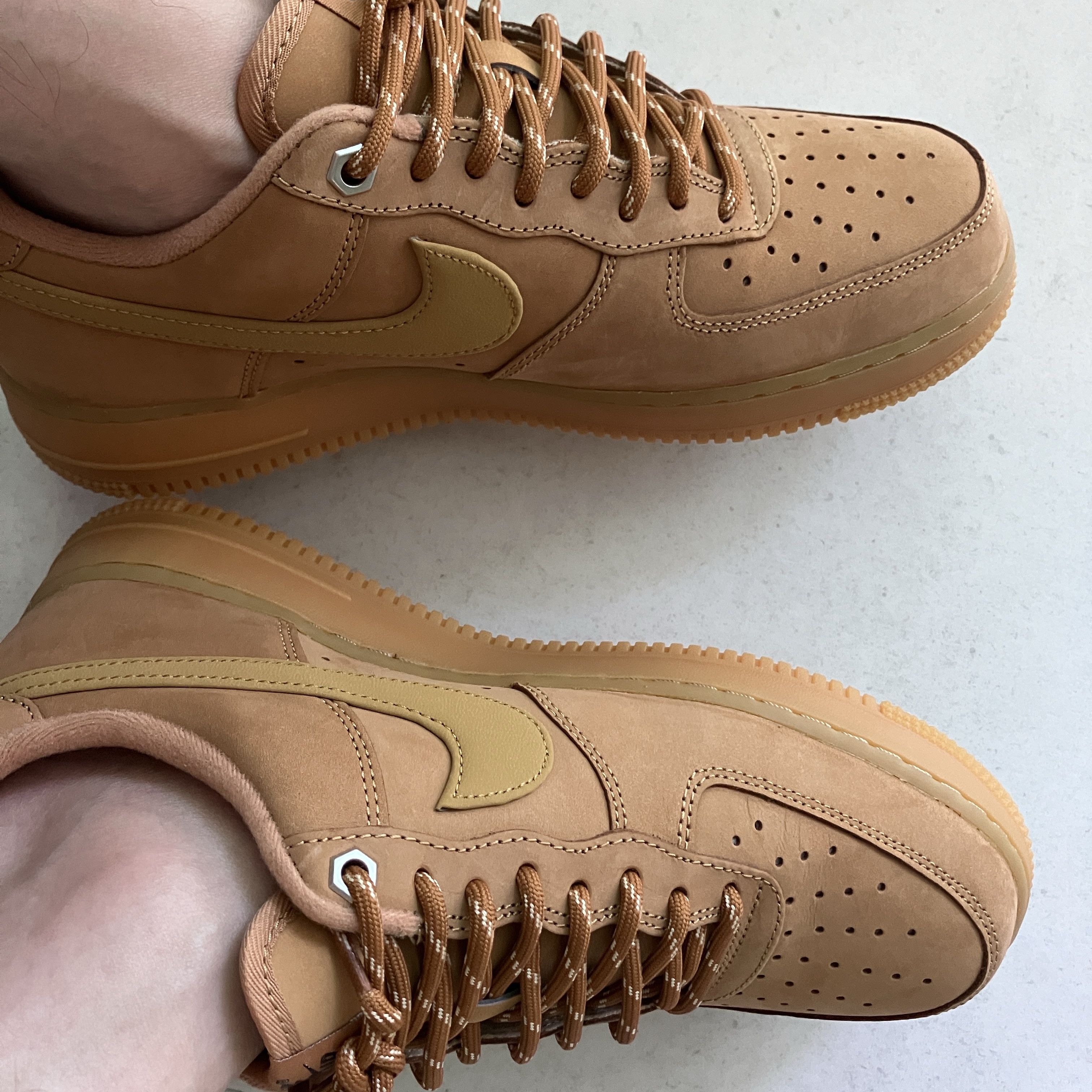 Nike Air Force 1 '07 WB Flax 착용 스타일 - 2