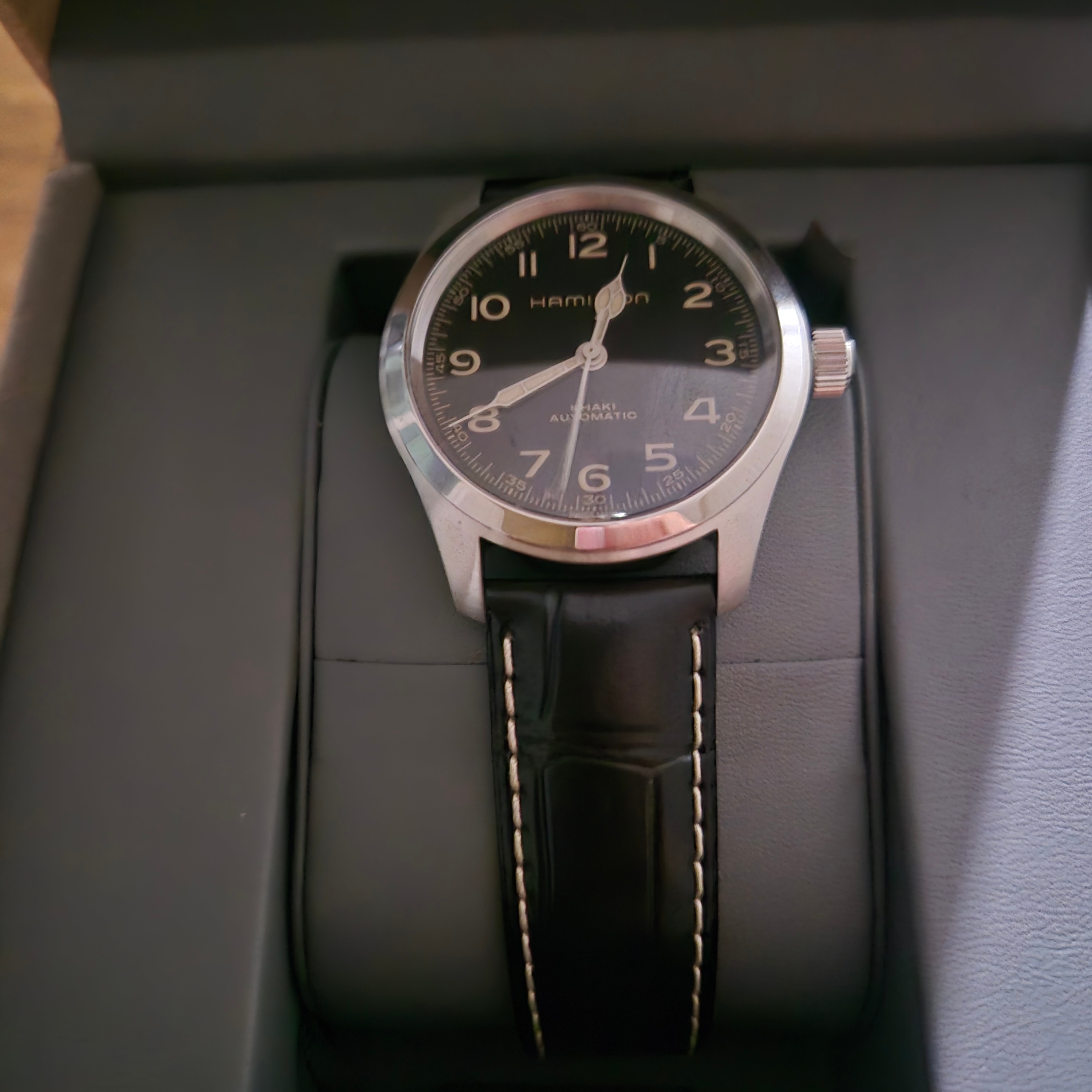 Hamilton Khaki Field Murph 38mm Automatic Stainless Steel Leather Black 착용 스타일