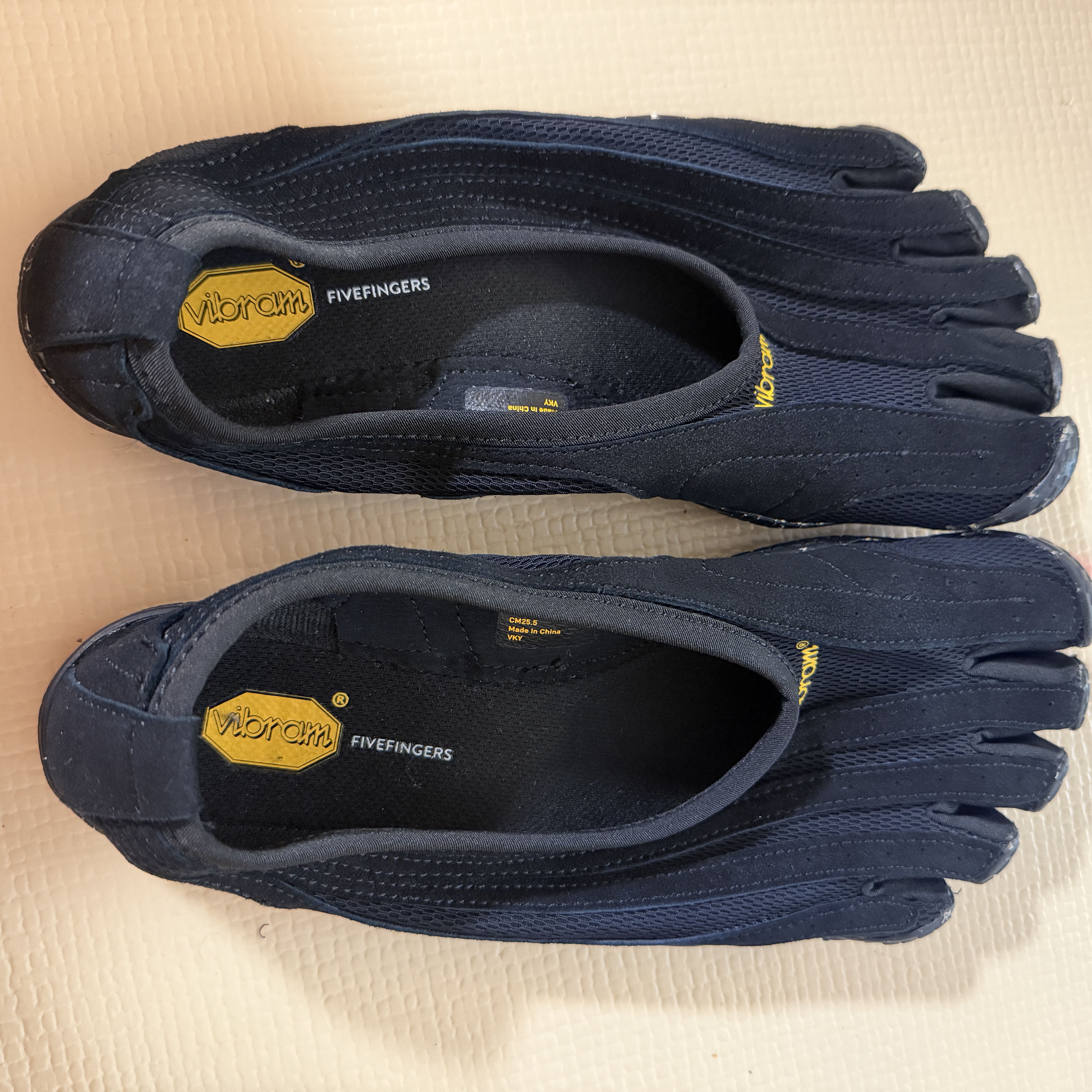 Vibram Fivefingers Jaya Evo Black 착용 스타일 - 1