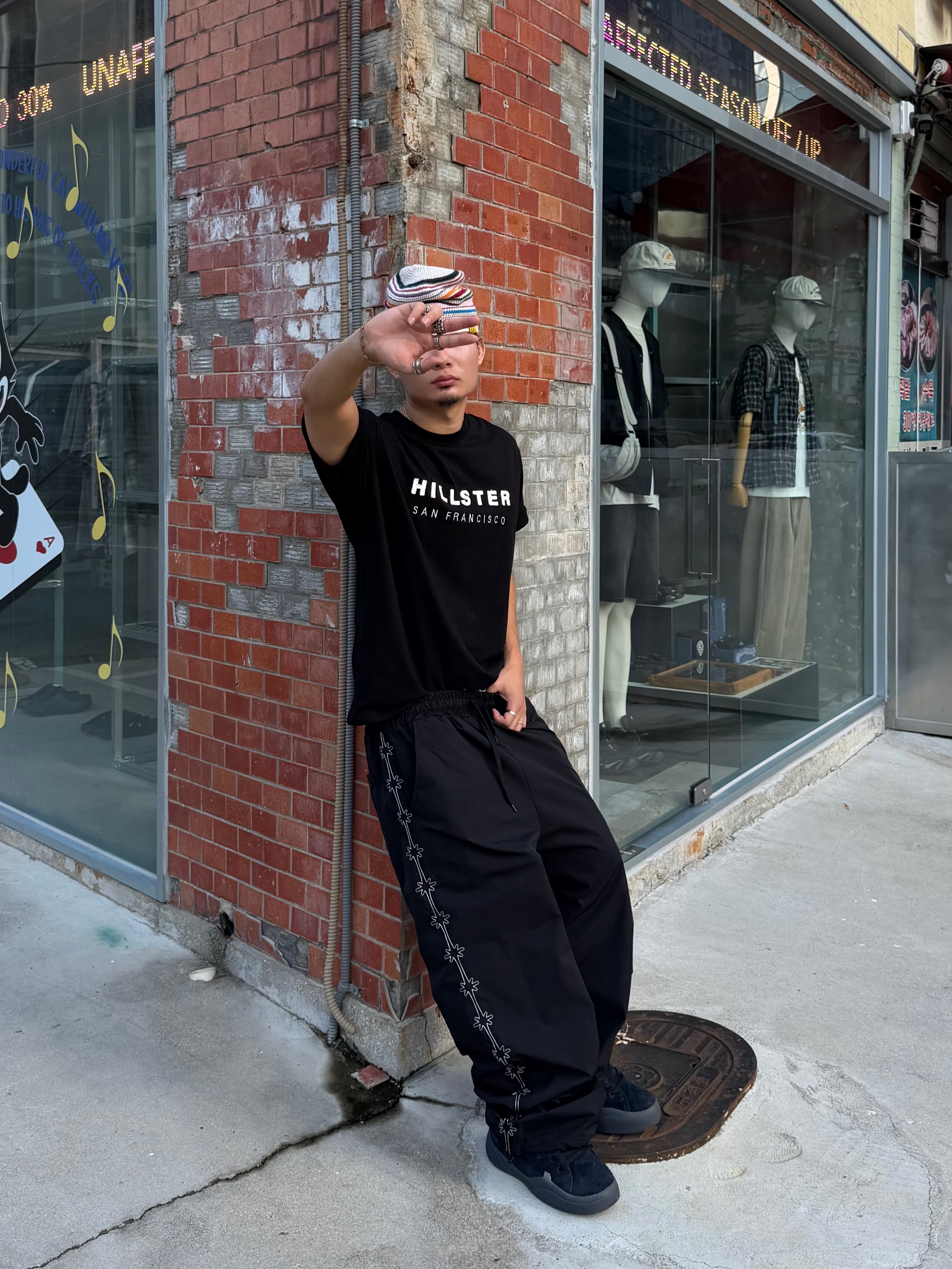 ERL Limited Edition Corduroy Vamp Pirate Black, ERL Vamp Skate Shoe Pirate Black 착용 스타일 - 1