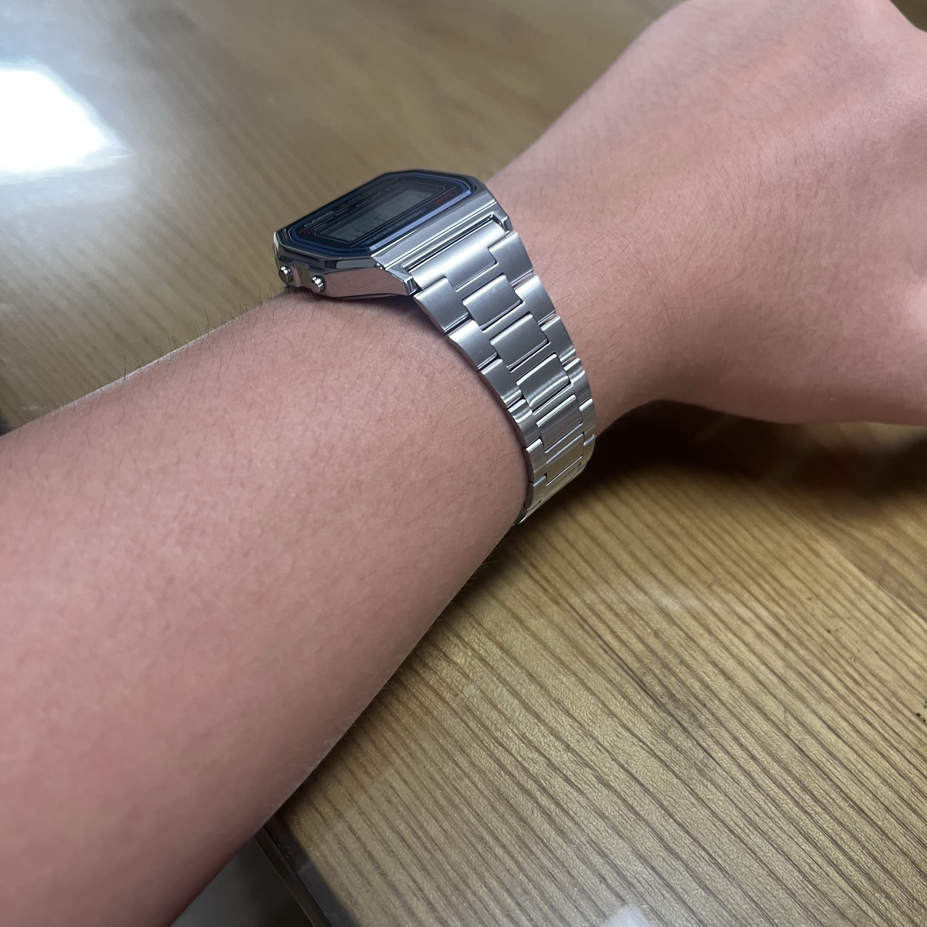 Casio A-158WA-1 착용 스타일