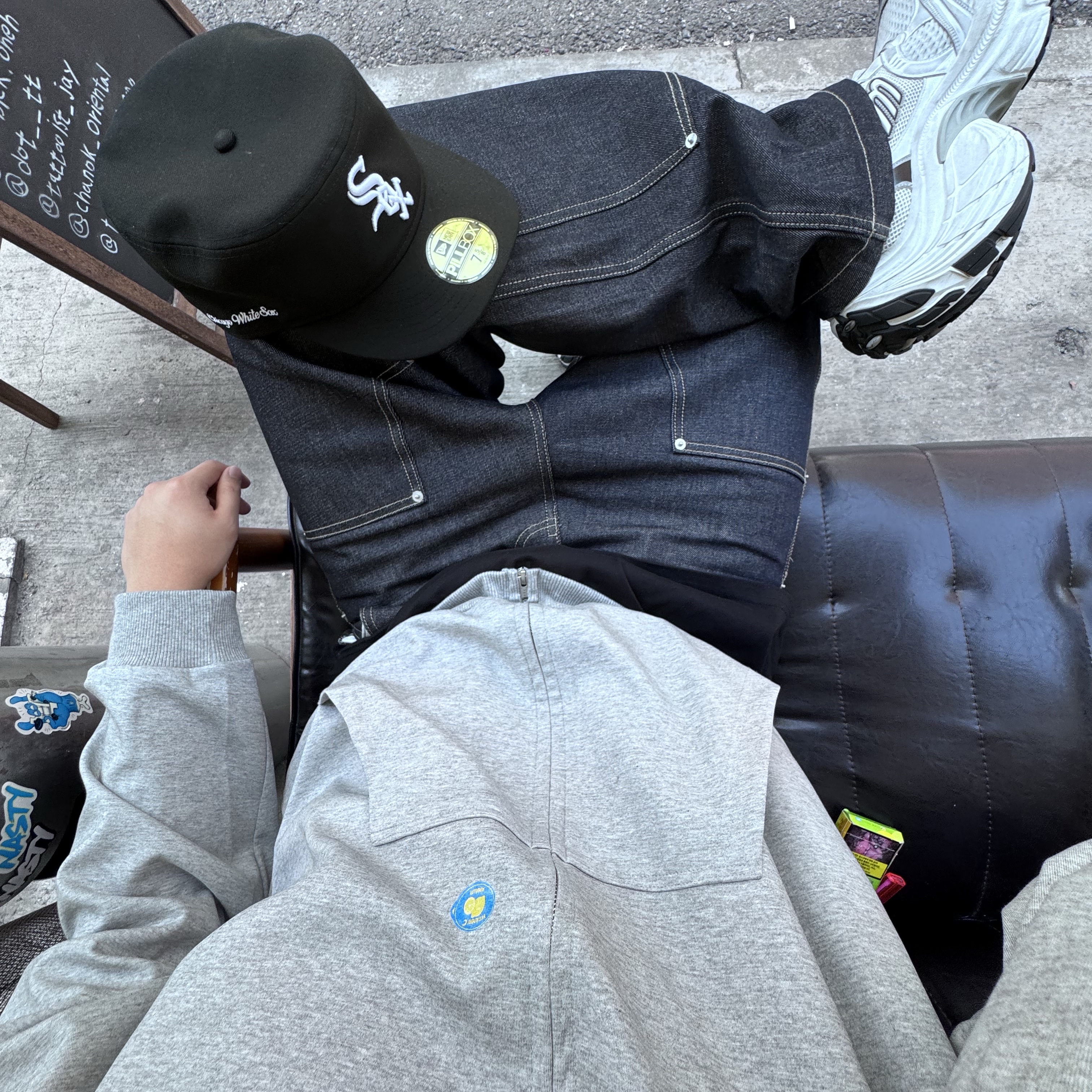 Nonnod Zen Market Zip Hoodie Grey, Balenciaga 10XL Sneakers White Black Grey 착용 스타일