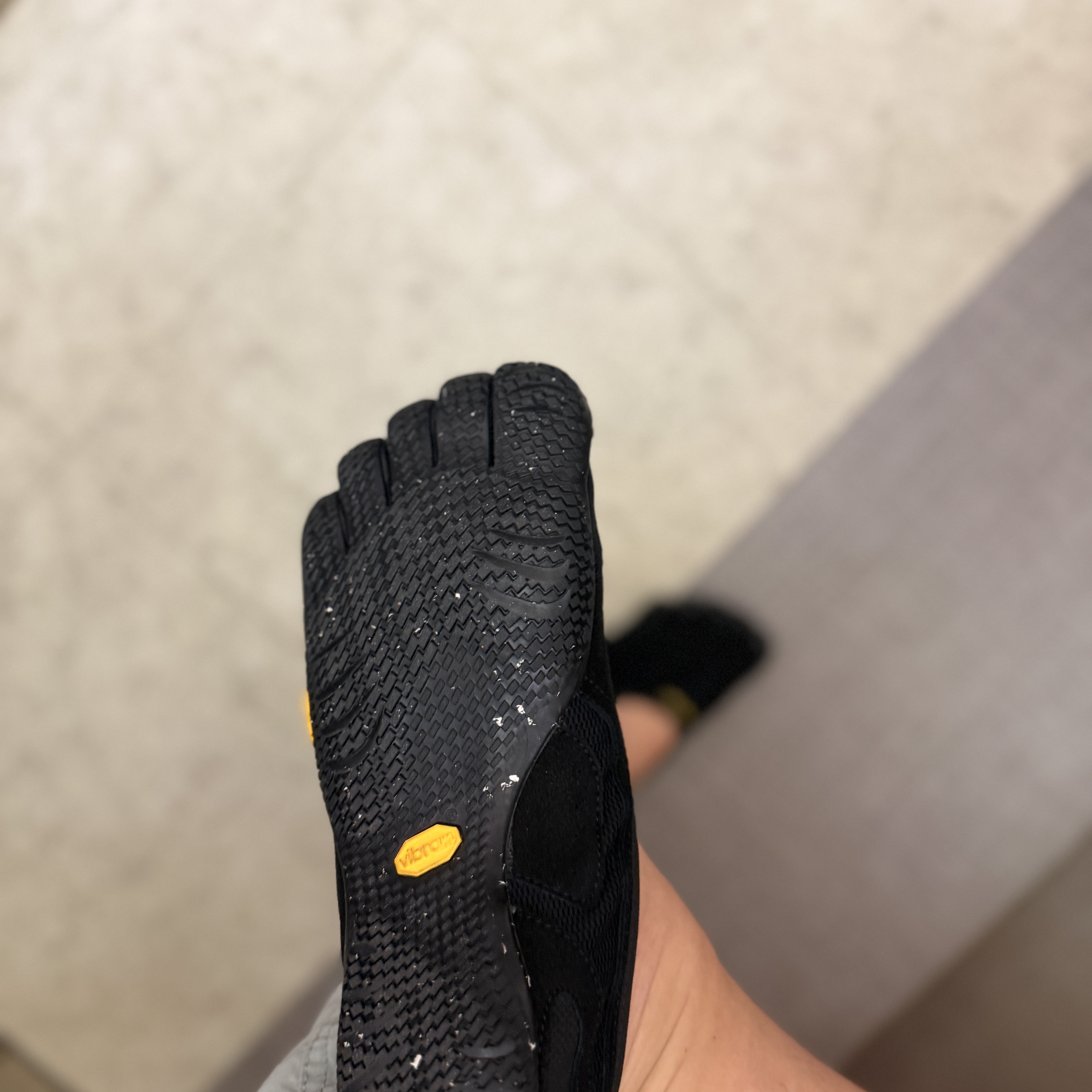 Vibram Fivefingers Jaya Evo Black 착용 스타일 - 4