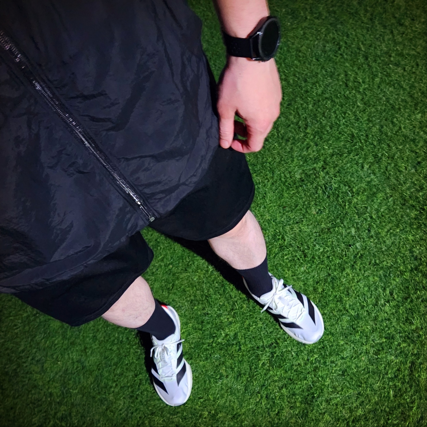 Adidas Adizero Adios 9 Cloud White Core Black 착용 스타일 - 1