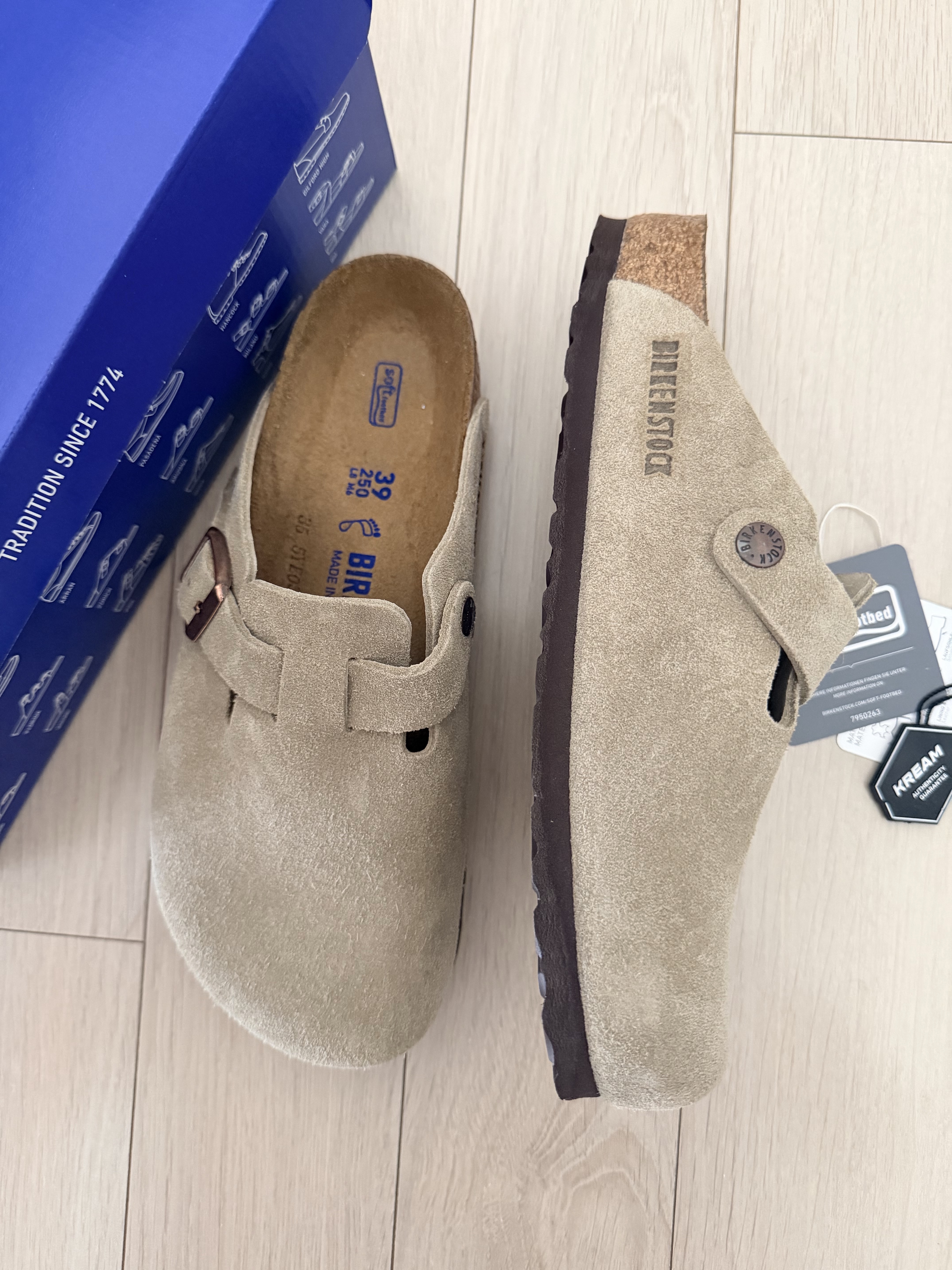Birkenstock Boston Soft Footbed Taupe - Regular 착용 스타일 - 2