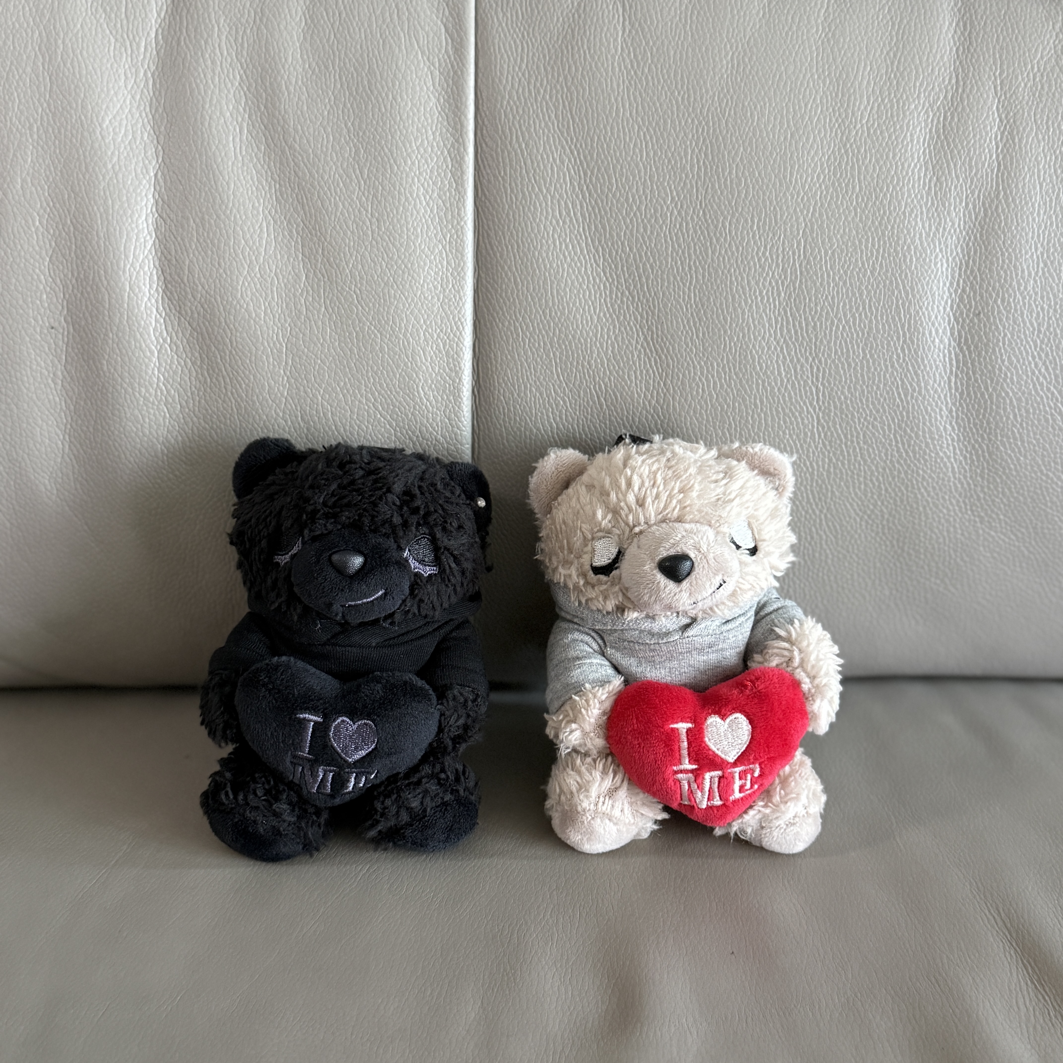 [프리오더] BEIGE_ I LOVE ME BEAR KEYLING 착용 스타일