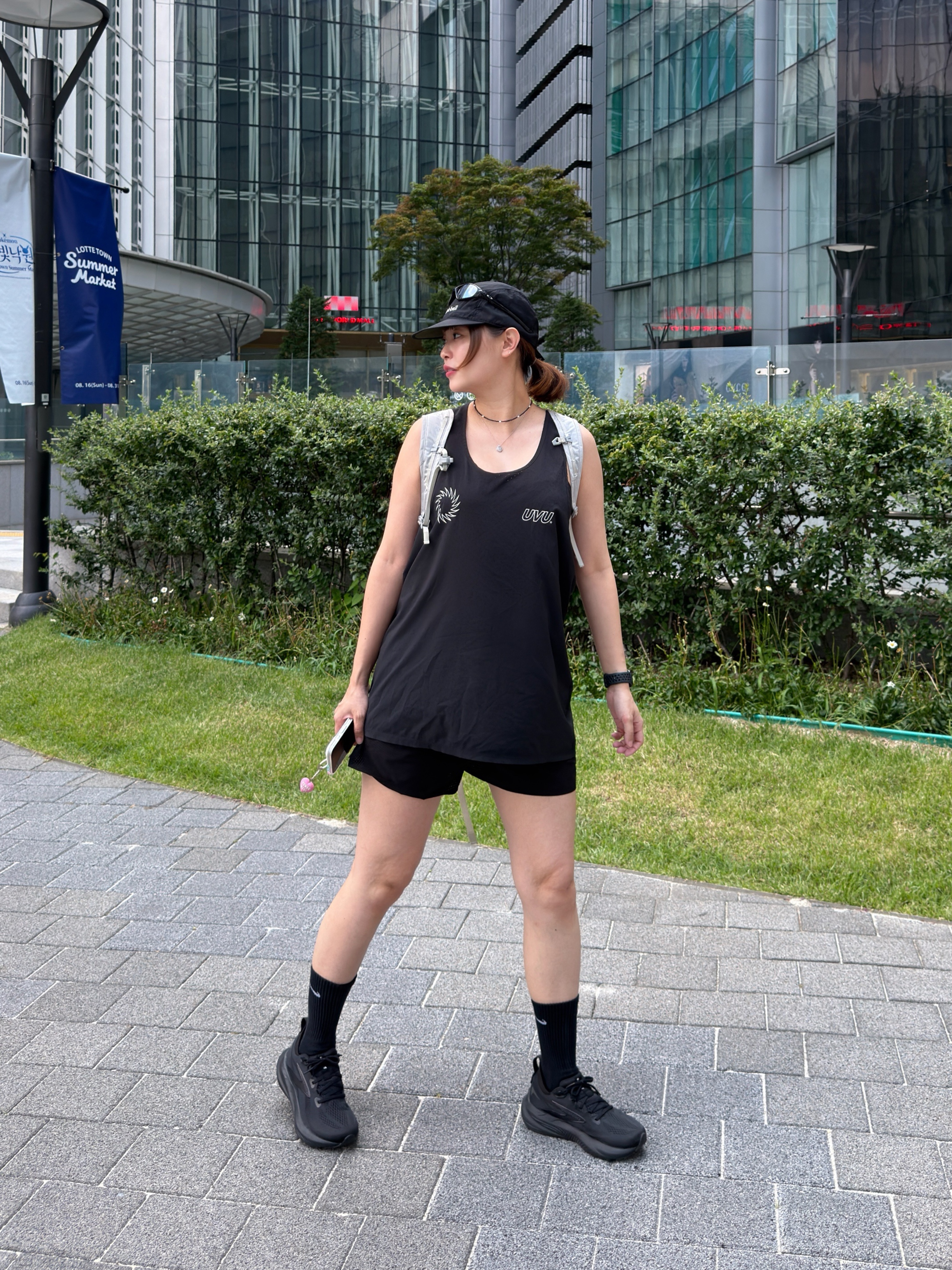 UVU Running Vest Black, Brooks Running Glycerin 22 Black - D Medium 착용 스타일 - 1