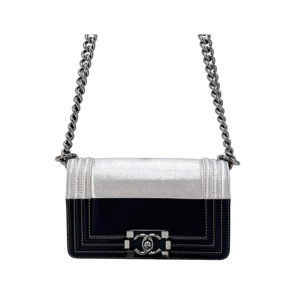 샤넬 메탈릭 스몰 체인 보이백 크로스백(Chanel Metallic Small Boy Crossbody Bag)