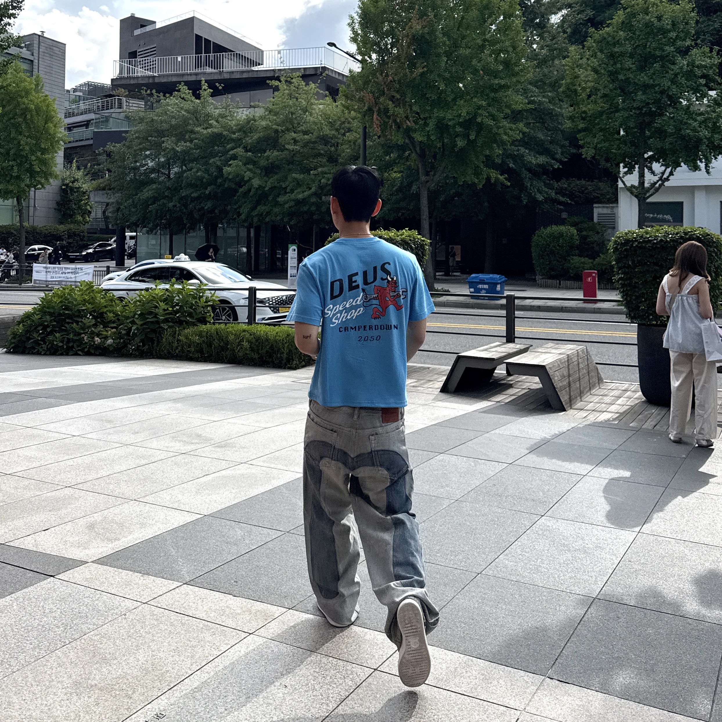 팔라스 x 에비수 P90 배기 진 리버스 인디고 - 26SS, 아디다스 스탠 스미스 데콘 클라우드 화이트 그린 착용 스타일 - 1