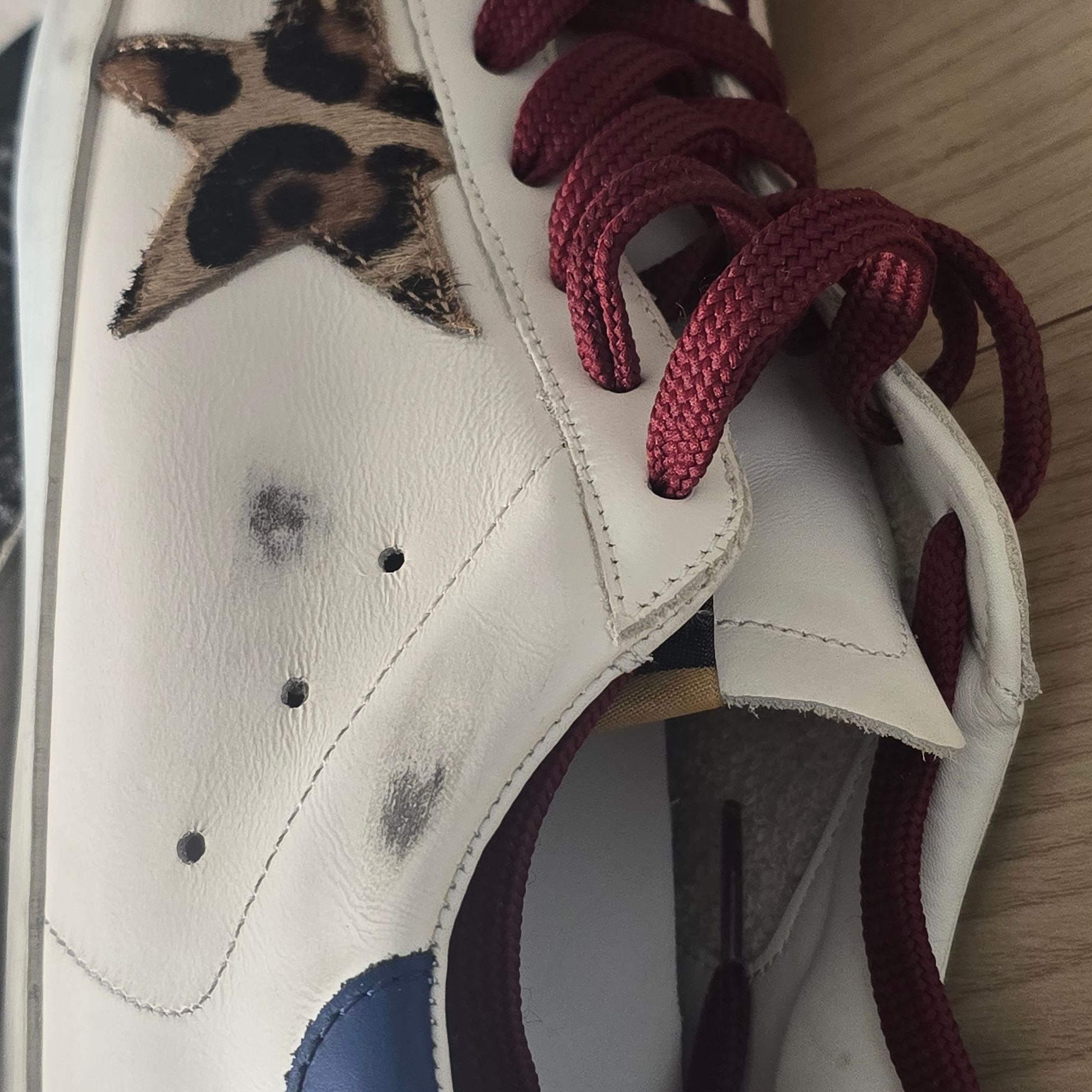 Golden Goose Superstar Leopard Horsy Star Sneakers White Brown 착용 스타일 - 5