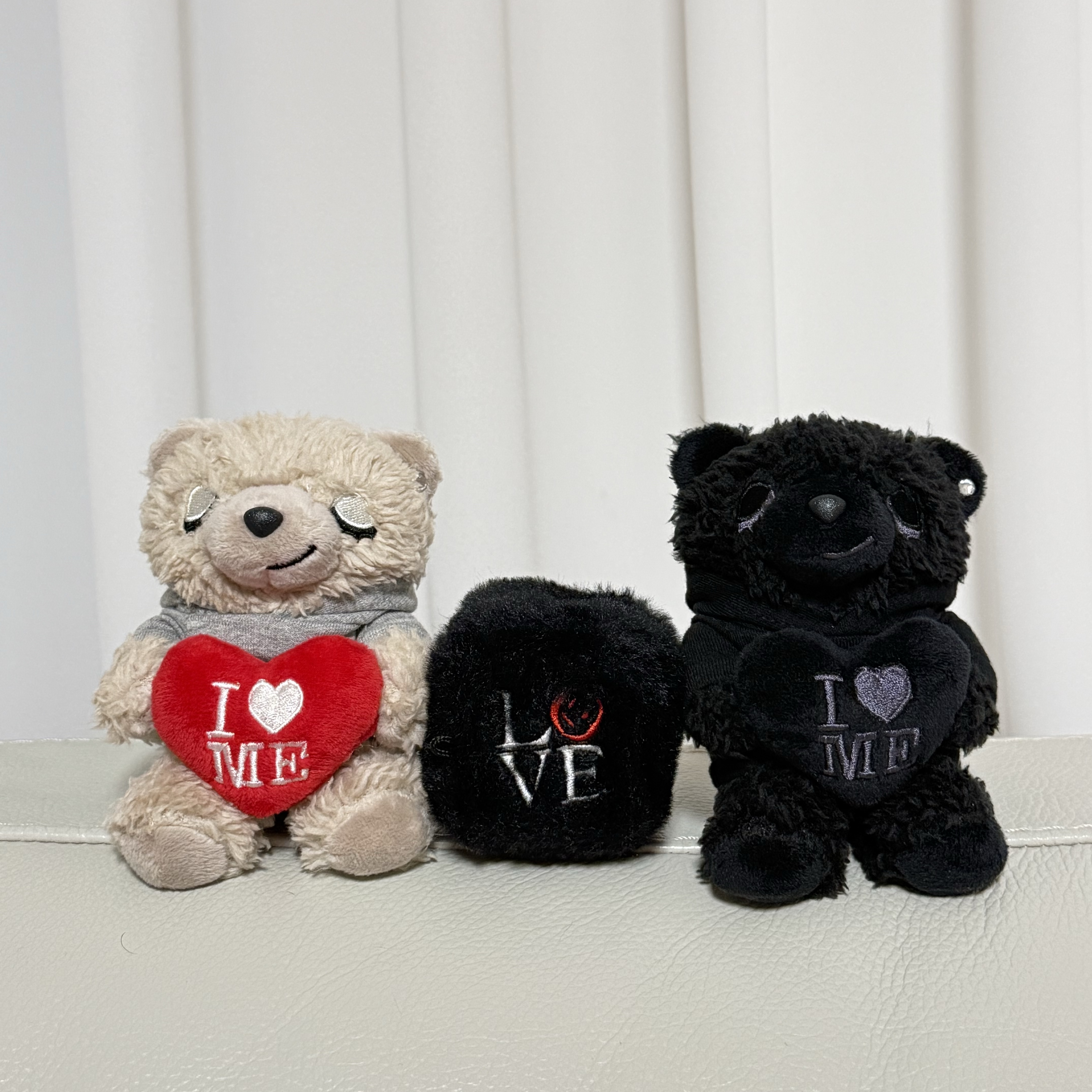 [프리오더] BLACK_ I LOVE ME BEAR KEYLING, [프리오더] BEIGE_ I LOVE ME BEAR KEYLING 착용 스타일 - 2