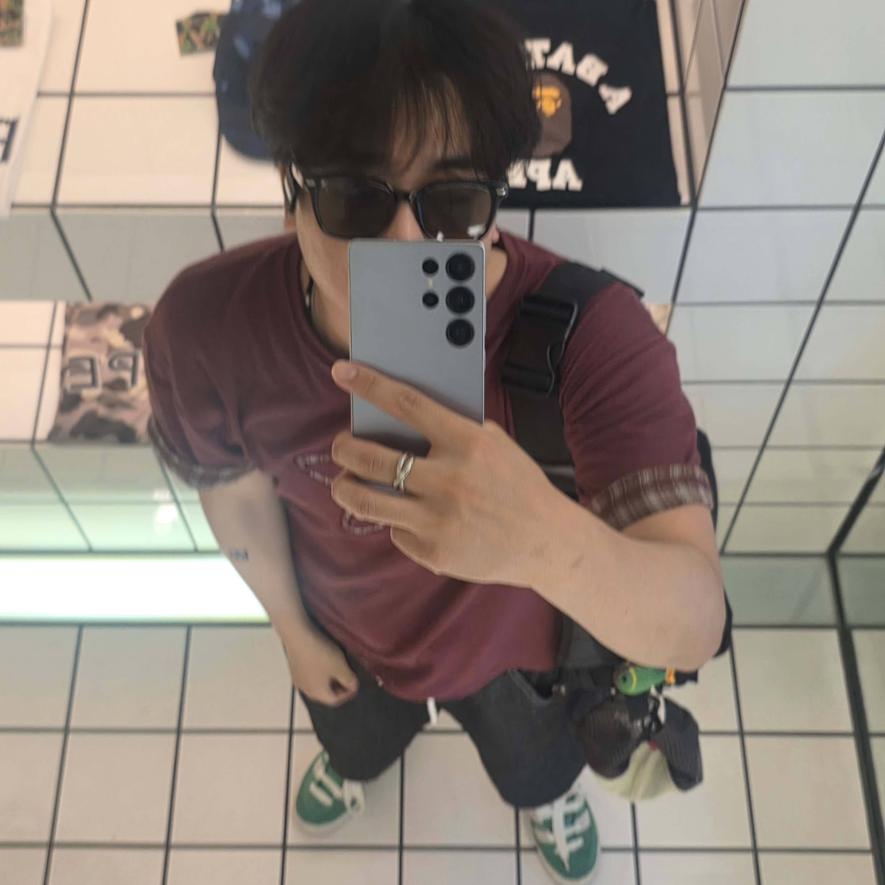 BAPE Baby Milo Fur Backpack Brown, Adidas Adimatic Green 착용 스타일 - 3