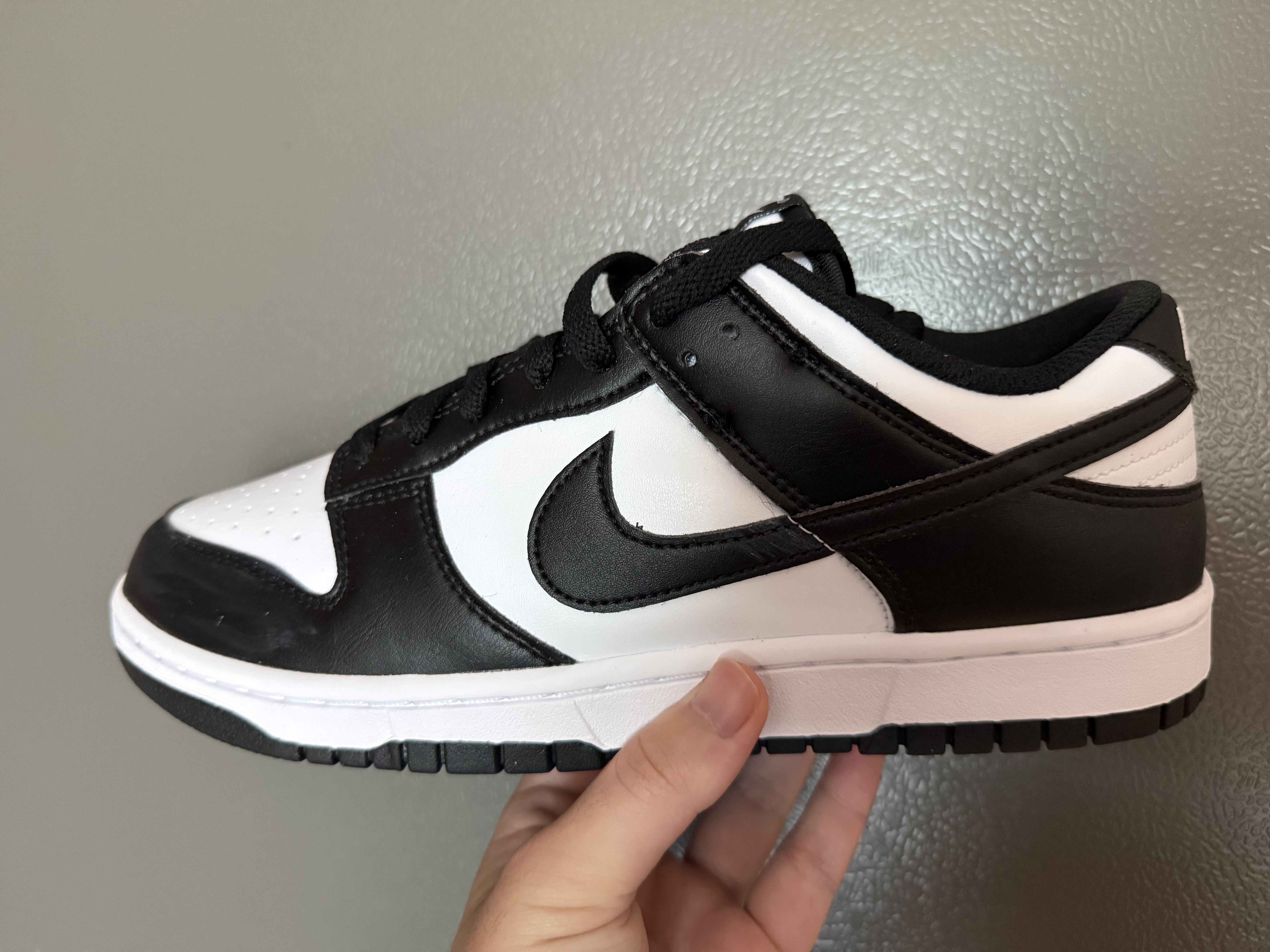 Nike Dunk Low Retro Black 착용 스타일 - 1