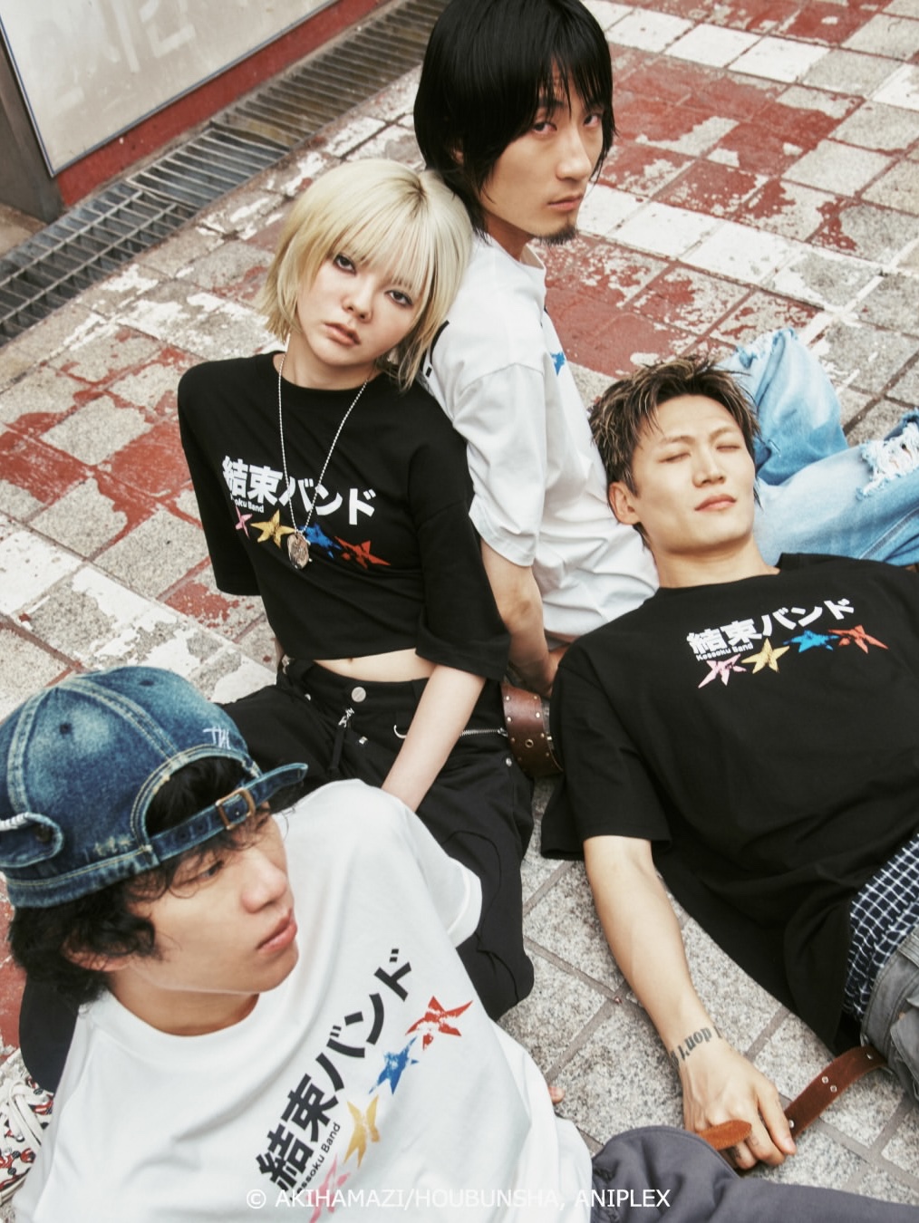[KREAM 단독] Thevinylhouse x Bocchi the Rock! Kessoku Friends Tee Black, [KREAM 단독] Thevinylhouse x Bocchi the Rock! Kessoku Band Track Zip-Up Black 착용 스타일 - 6