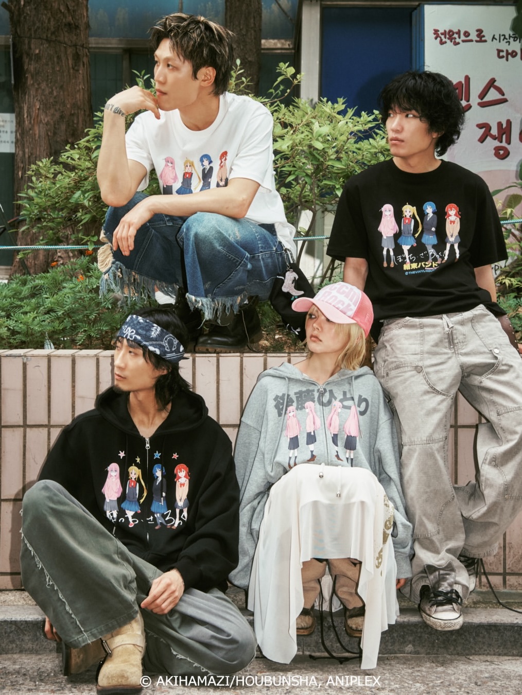 [KREAM 단독] Thevinylhouse x Bocchi the Rock! Kessoku Friends Tee Black, [KREAM 단독] Thevinylhouse x Bocchi the Rock! Kessoku Band Track Zip-Up Black 착용 스타일 - 10