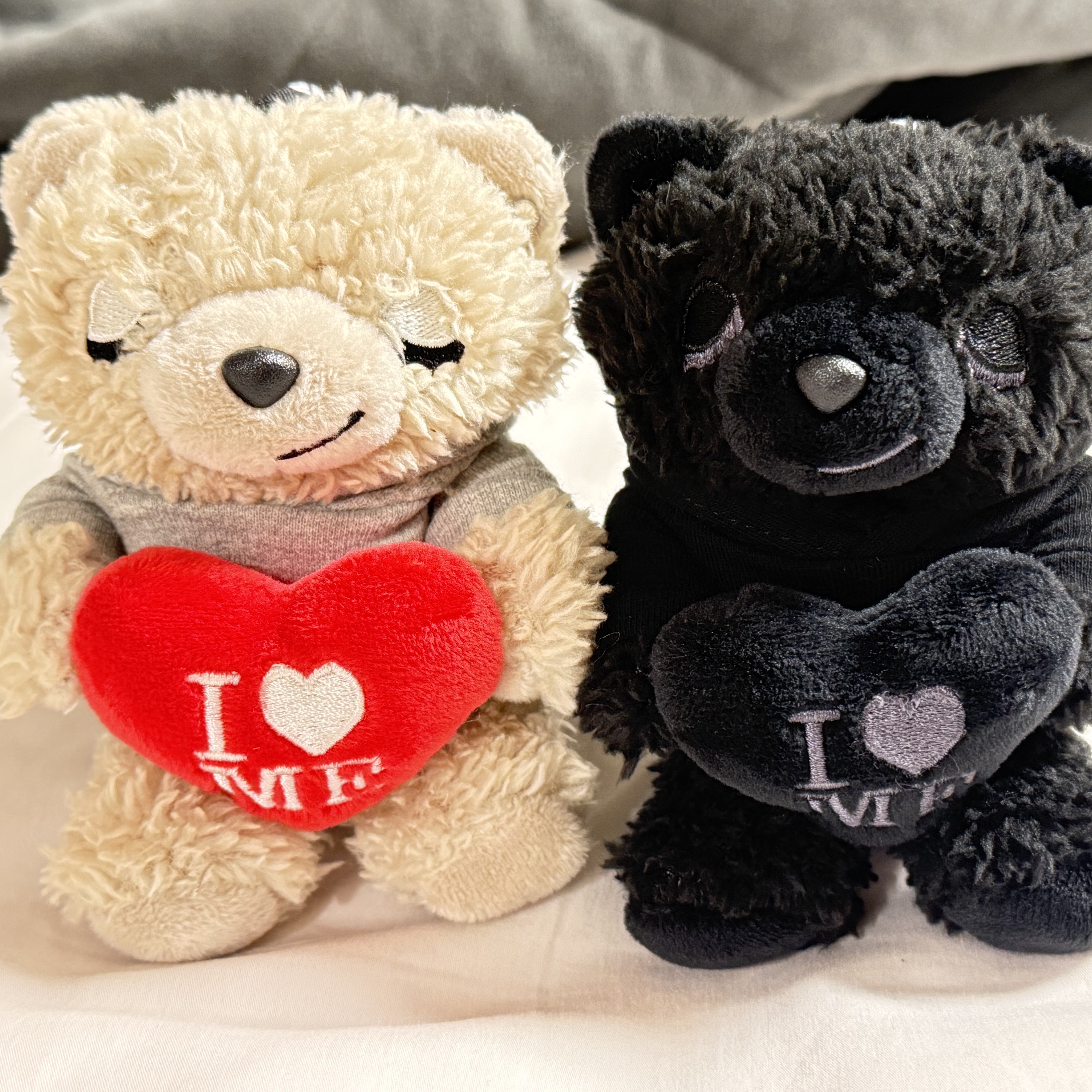 [프리오더] BEIGE_ I LOVE ME BEAR KEYLING 착용 스타일
