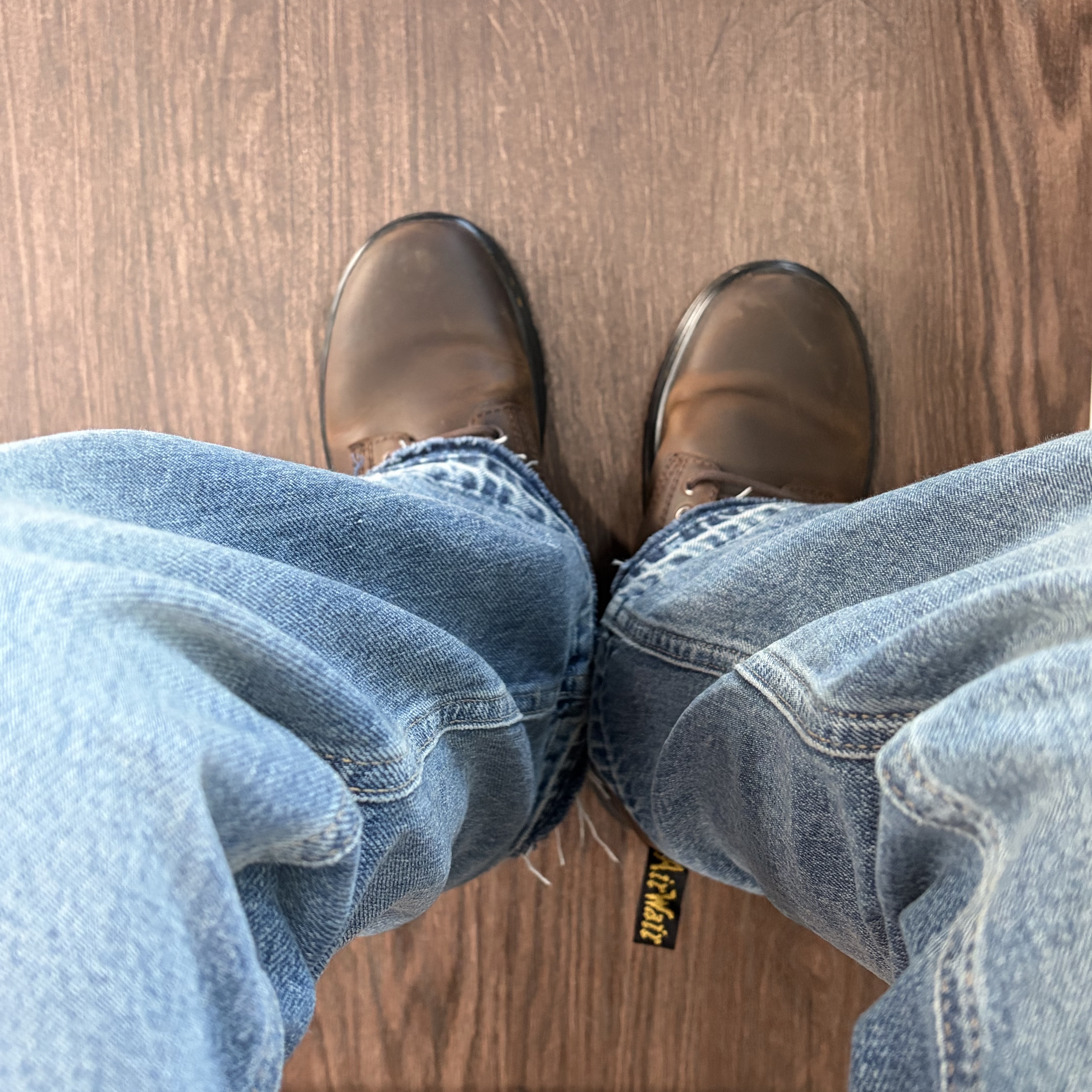 Dr. Martens Reeder Crazy Horse Leather Utility Shoes Dark Brown 착용 스타일