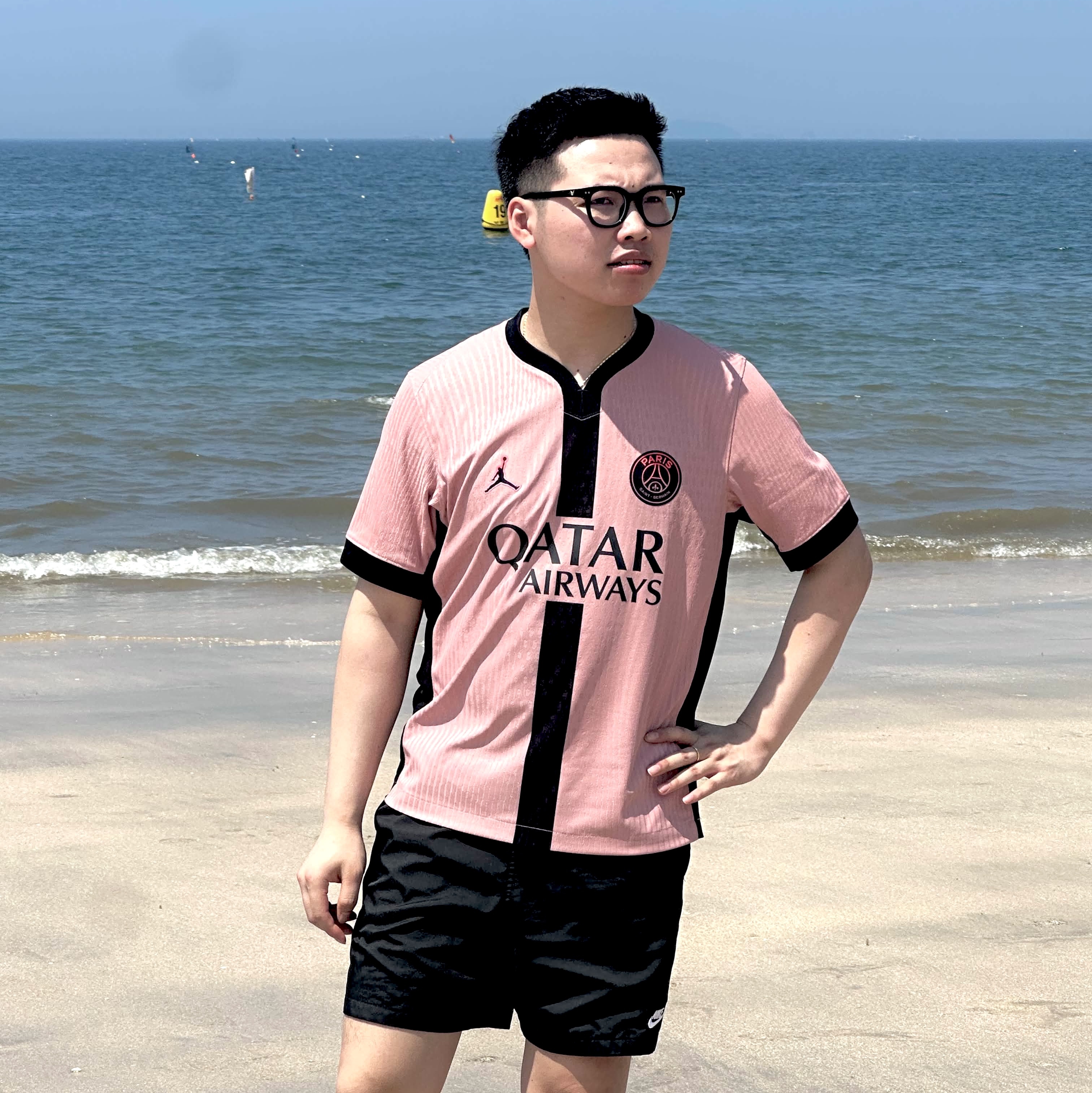 Jordan x Paris Saint-Germain 2024/25 Match Third Dri-Fit ADV Soccer Authentic Jersey Rust Pink Black (Non Marking Ver.) 착용 스타일
