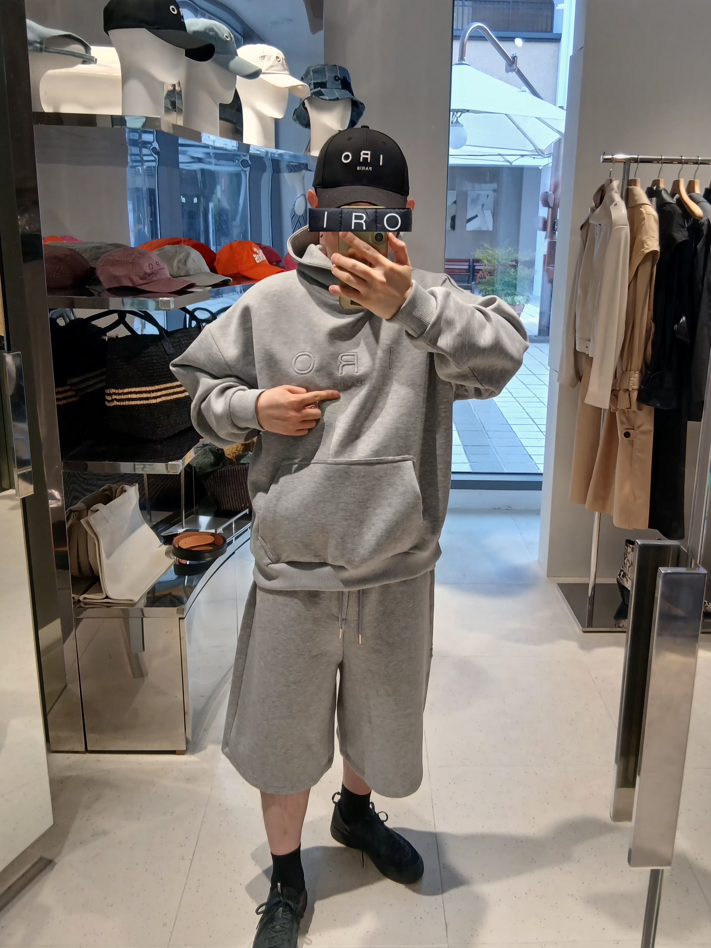 Iro Troyes Iro Logo Embroidery Washed Denim Ball Cap Blue, Iro Essential Cotton Logo Ball Cap Black 착용 스타일 - 1