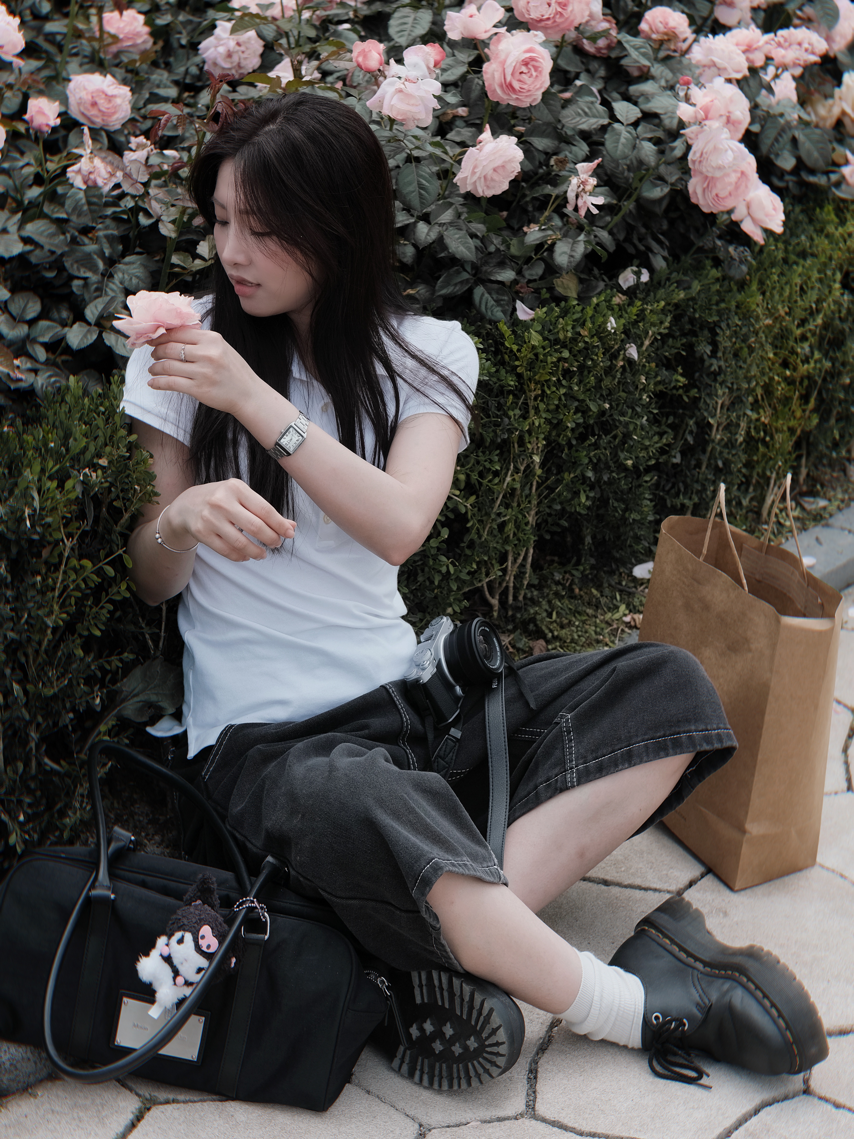 Dr. Martens 1461 Quad Black, Matin Kim Sporty Tote Bag Black 착용 스타일 - 4