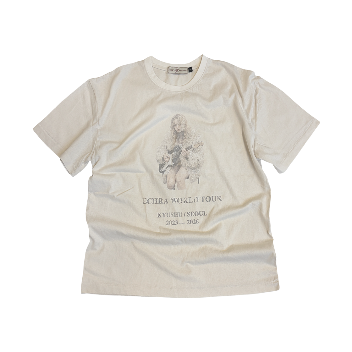 아오이로 에크라 월드 투어 티셔츠 - 빈티지 화이트(Aoiro ECHRA World Tour T-Shirt - Vintage White)