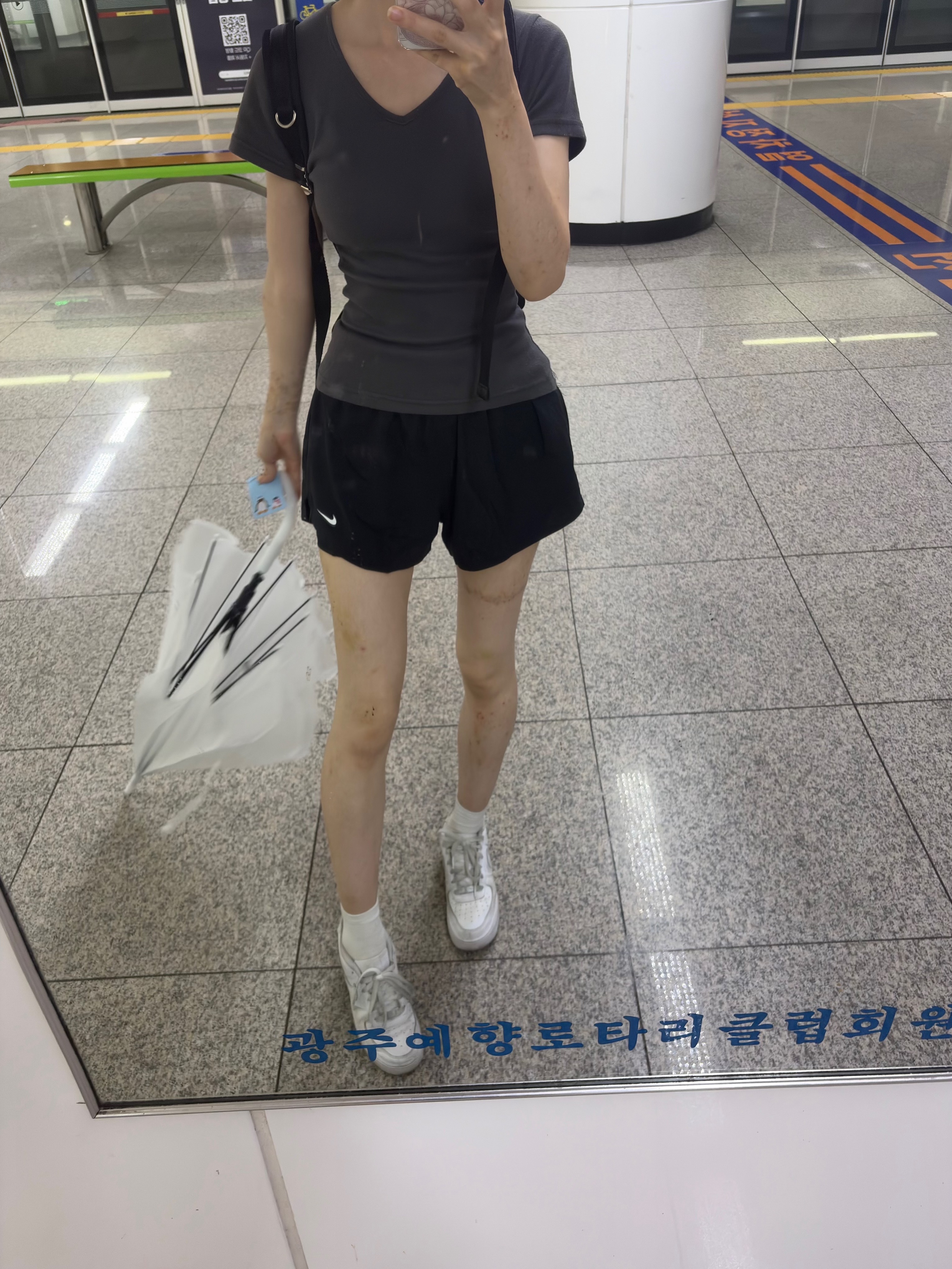 (W) Nike Dri-Fit One Mid Rise 3 Inch 2-In-1 Shorts Black White - Asia 착용 스타일 - 1