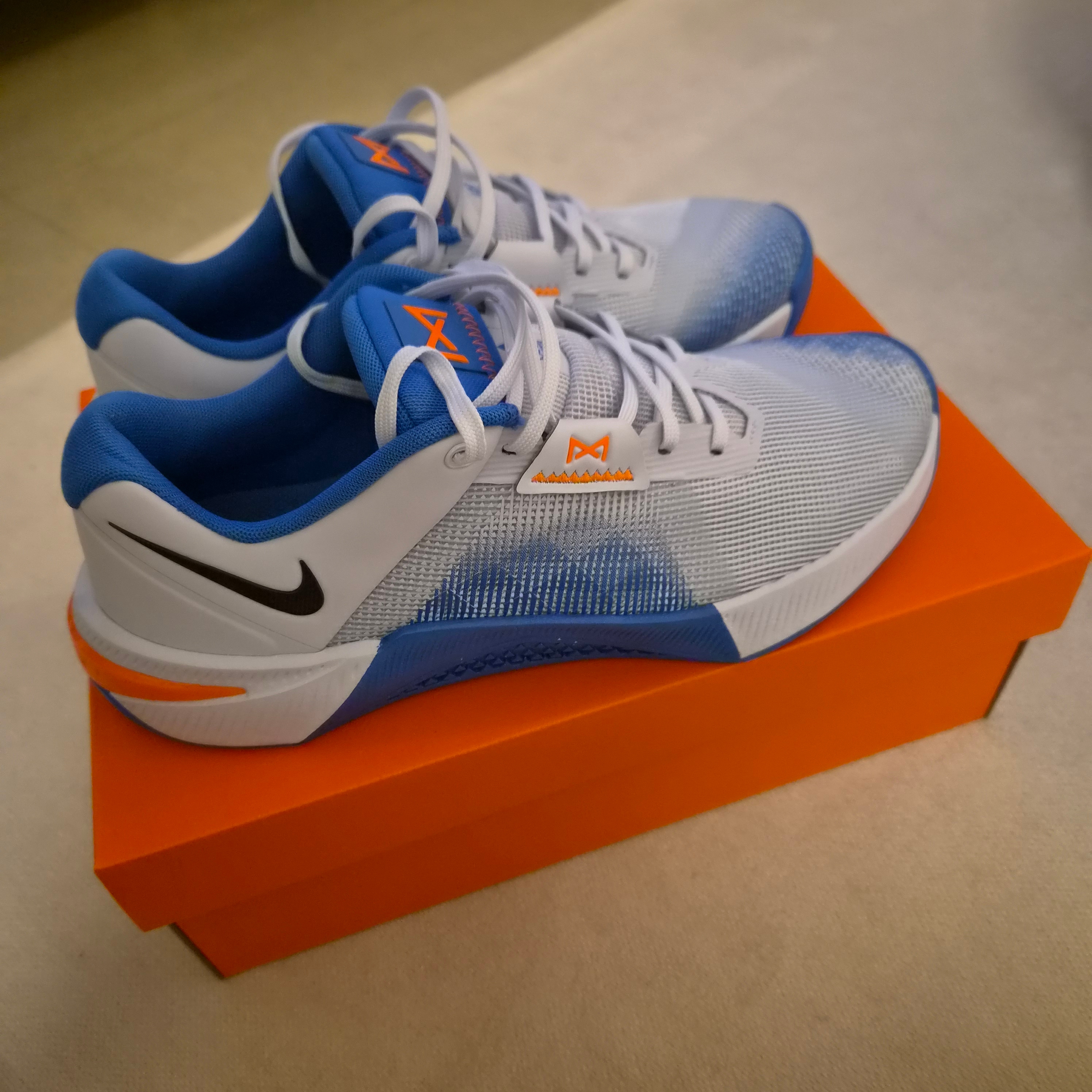 Nike Metcon 10 Football Grey Blue Crystal 착용 스타일 - 1
