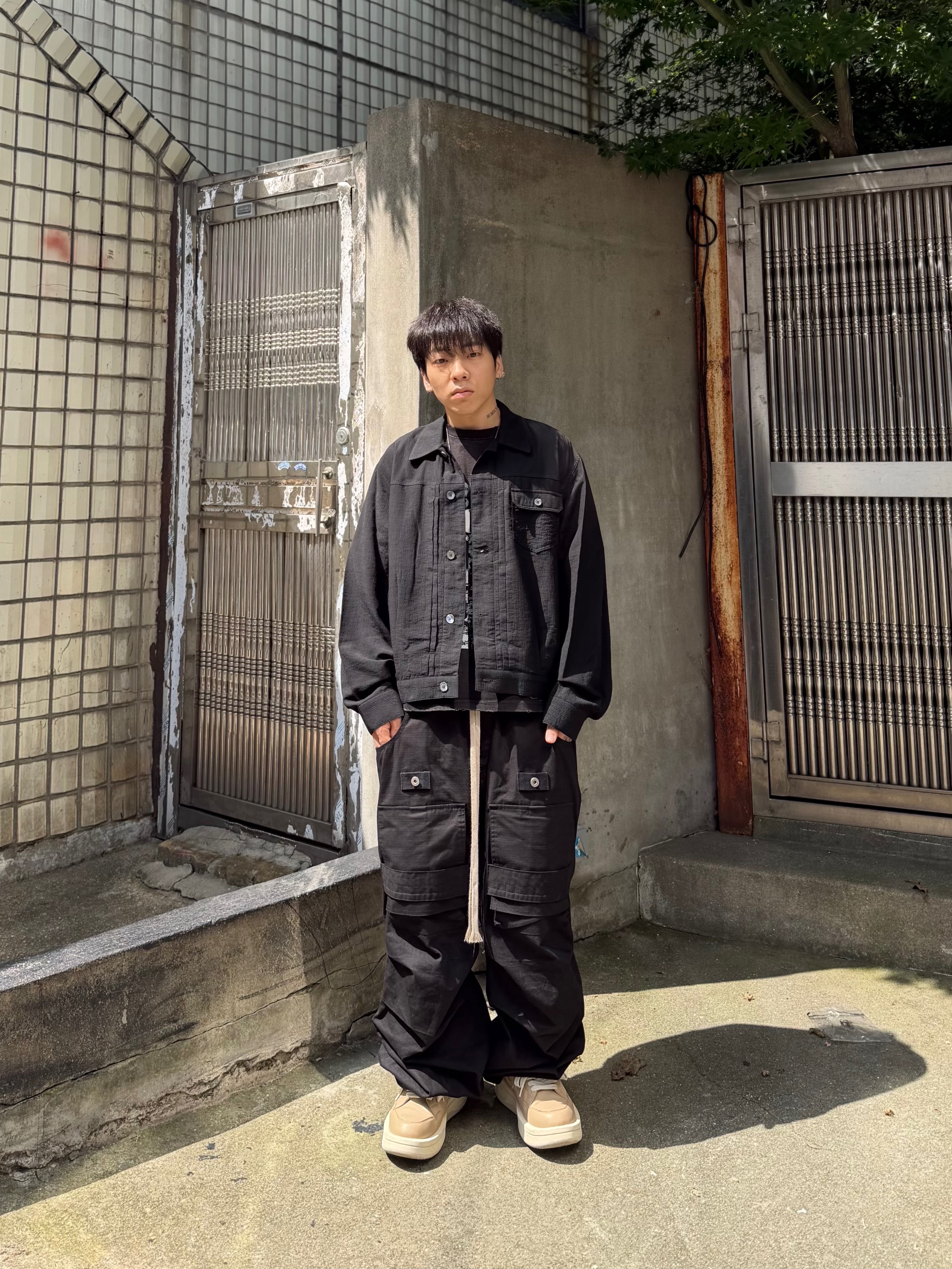 Converse x Drkshdw Turbowpn Cave, Wapworks Camp Supply Cargo Pants Black 착용 스타일 - 3