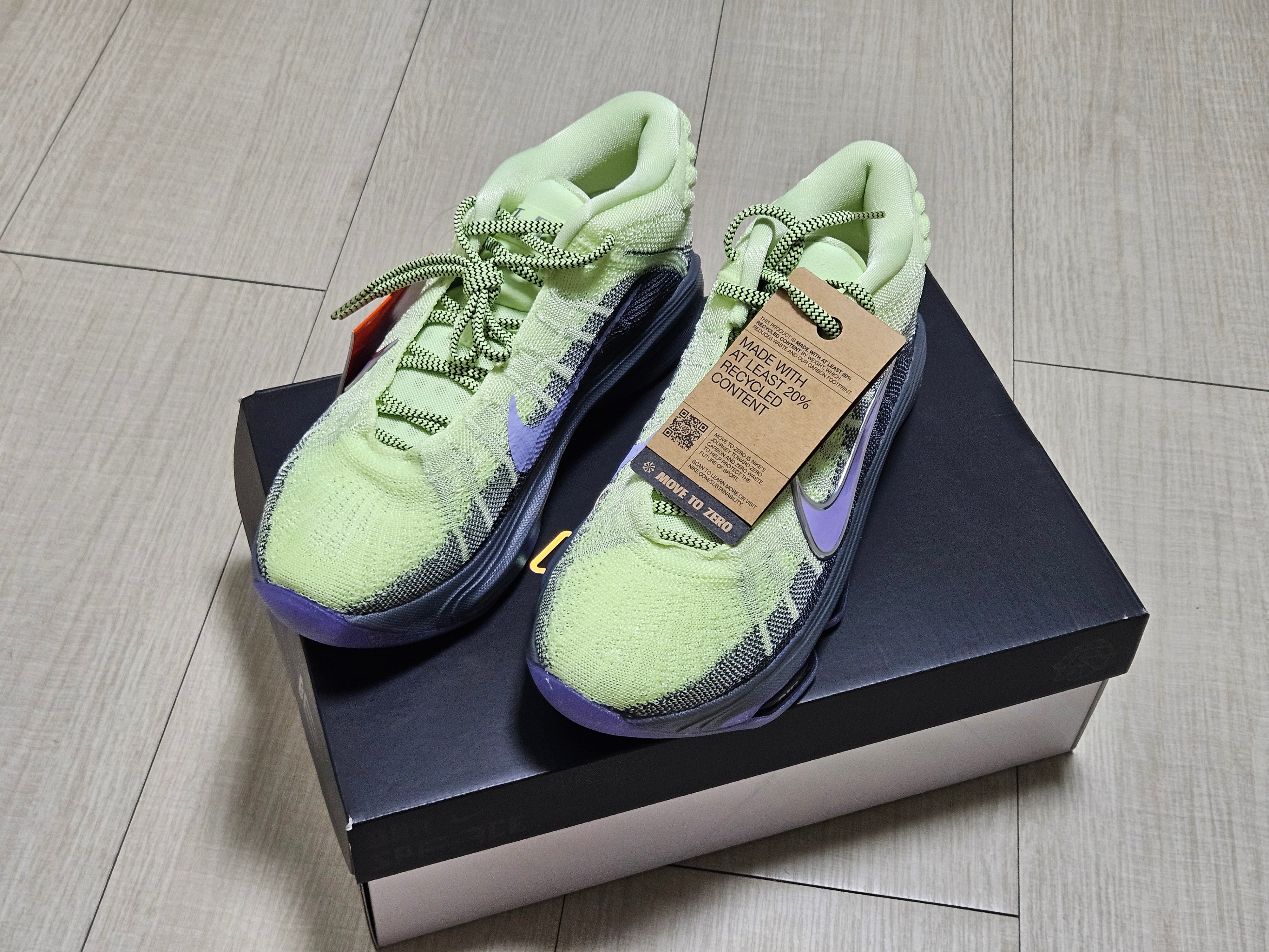 Nike Air Zoom G.T. Hustle 3 EP Barely Volt Metallic Silver 착용 스타일 - 4