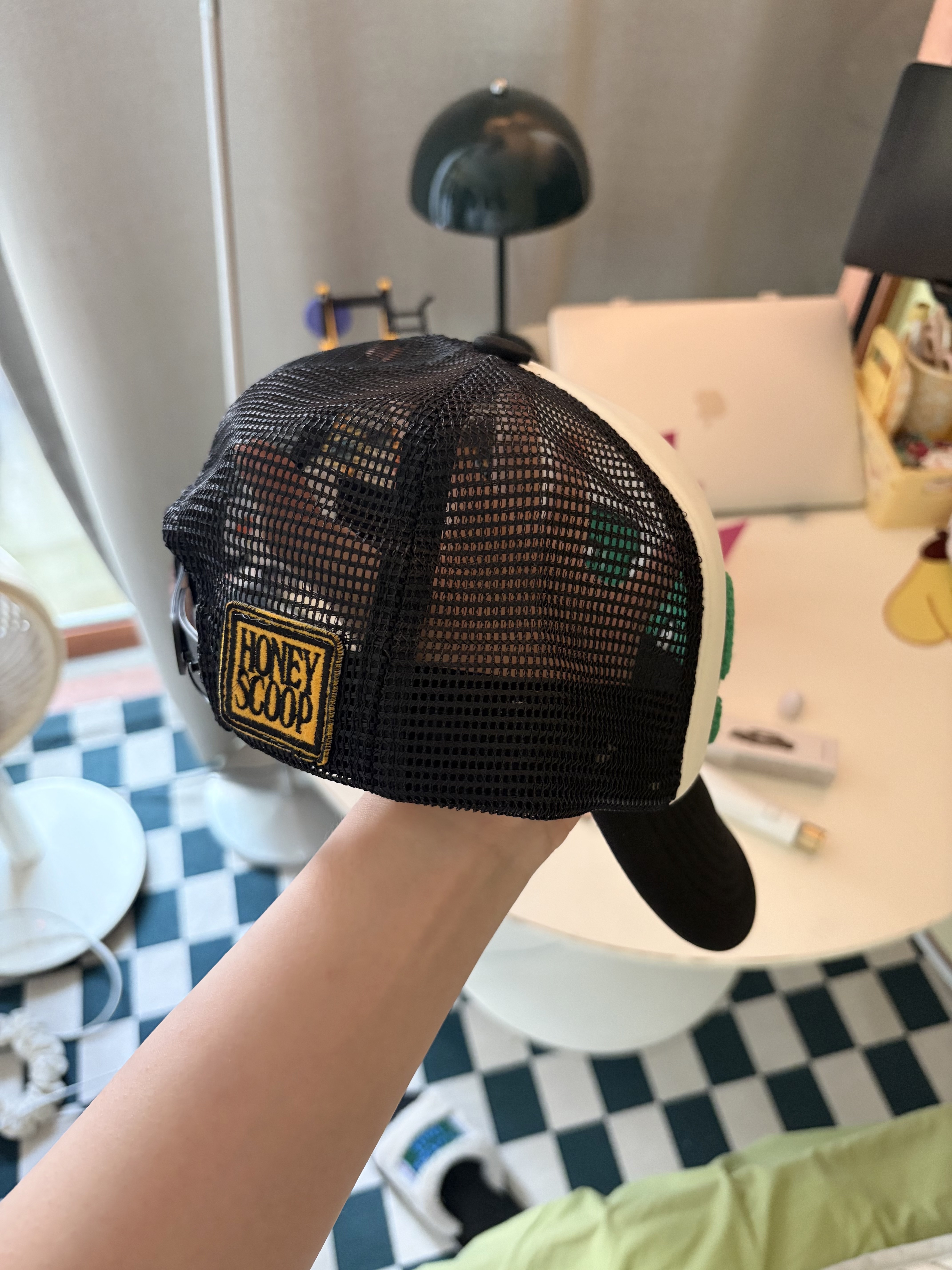 Honey Scoop House x Safarispot SAF Logo Trucker Cap Black, FREEDOM FREEDOM Mesh Rugby Jersey Khaki 착용 스타일 - 2