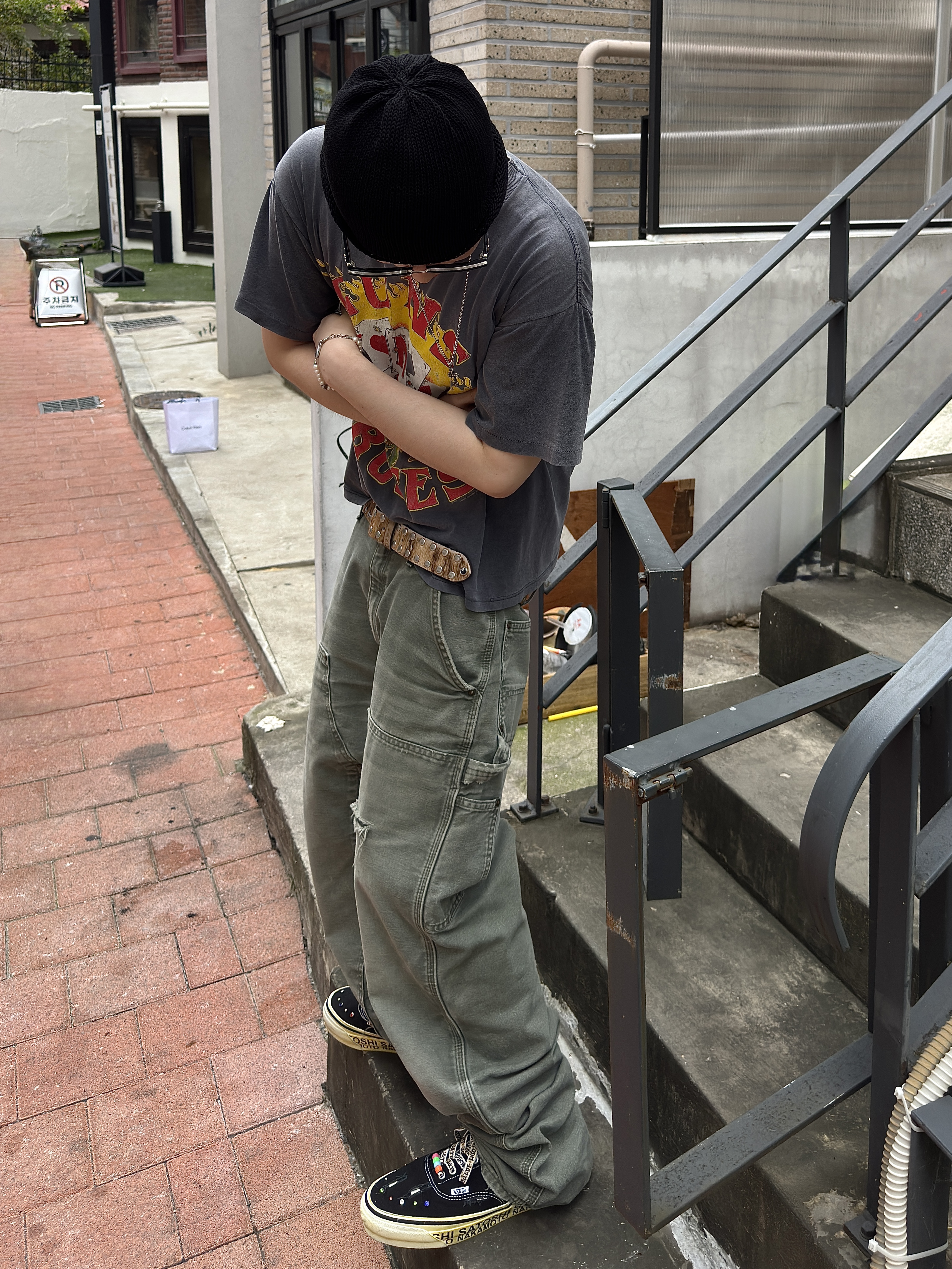 Vans x Satoshi Nakamoto OTW Era 95 Gems Black, Stussy 8 Ball Studded Belt Raw Cowhide Hair 착용 스타일 - 2