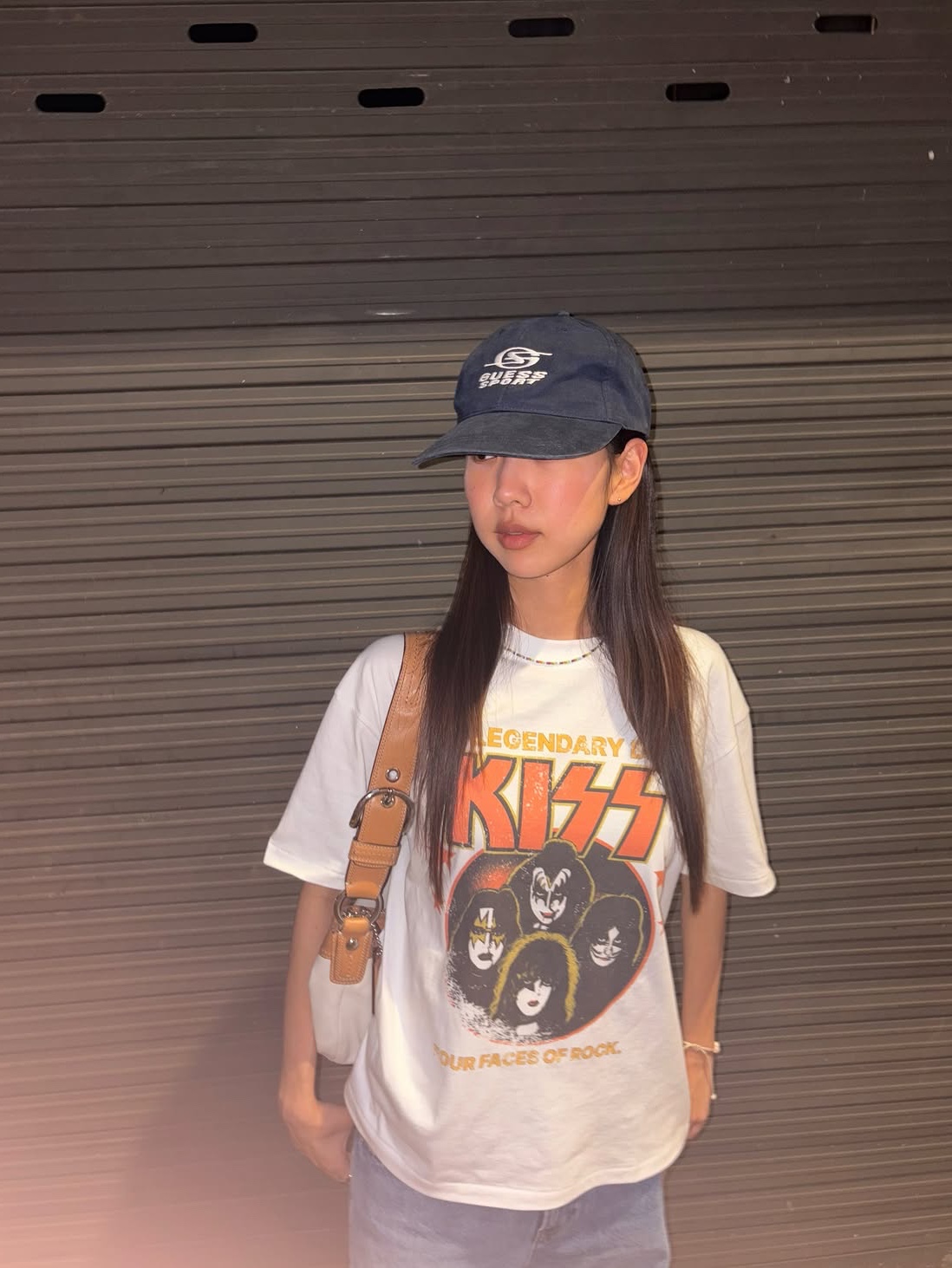 MAINBOOTH X KISS Rock Circus T-shirt White 착용 스타일 - 4
