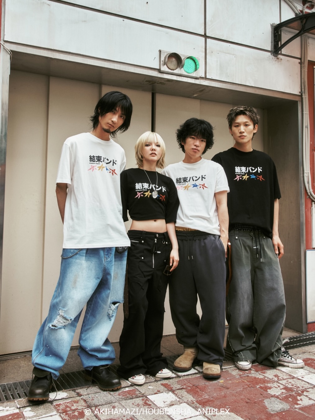 [KREAM 단독] Thevinylhouse x Bocchi the Rock! Kessoku Friends Tee Black, [KREAM 단독] Thevinylhouse x Bocchi the Rock! Kessoku Band Track Zip-Up Black 착용 스타일 - 7