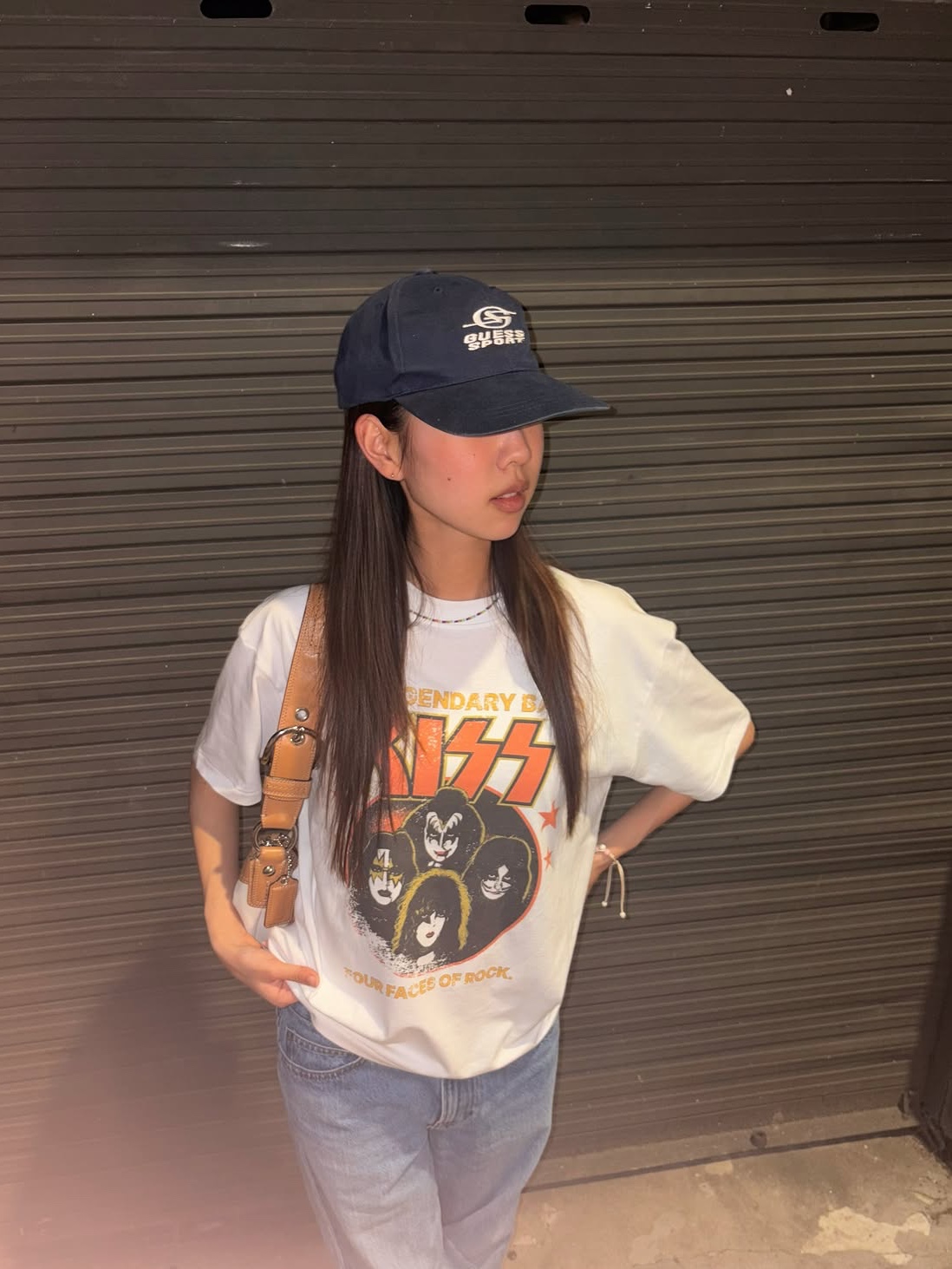 MAINBOOTH X KISS Rock Circus T-shirt White 착용 스타일 - 2