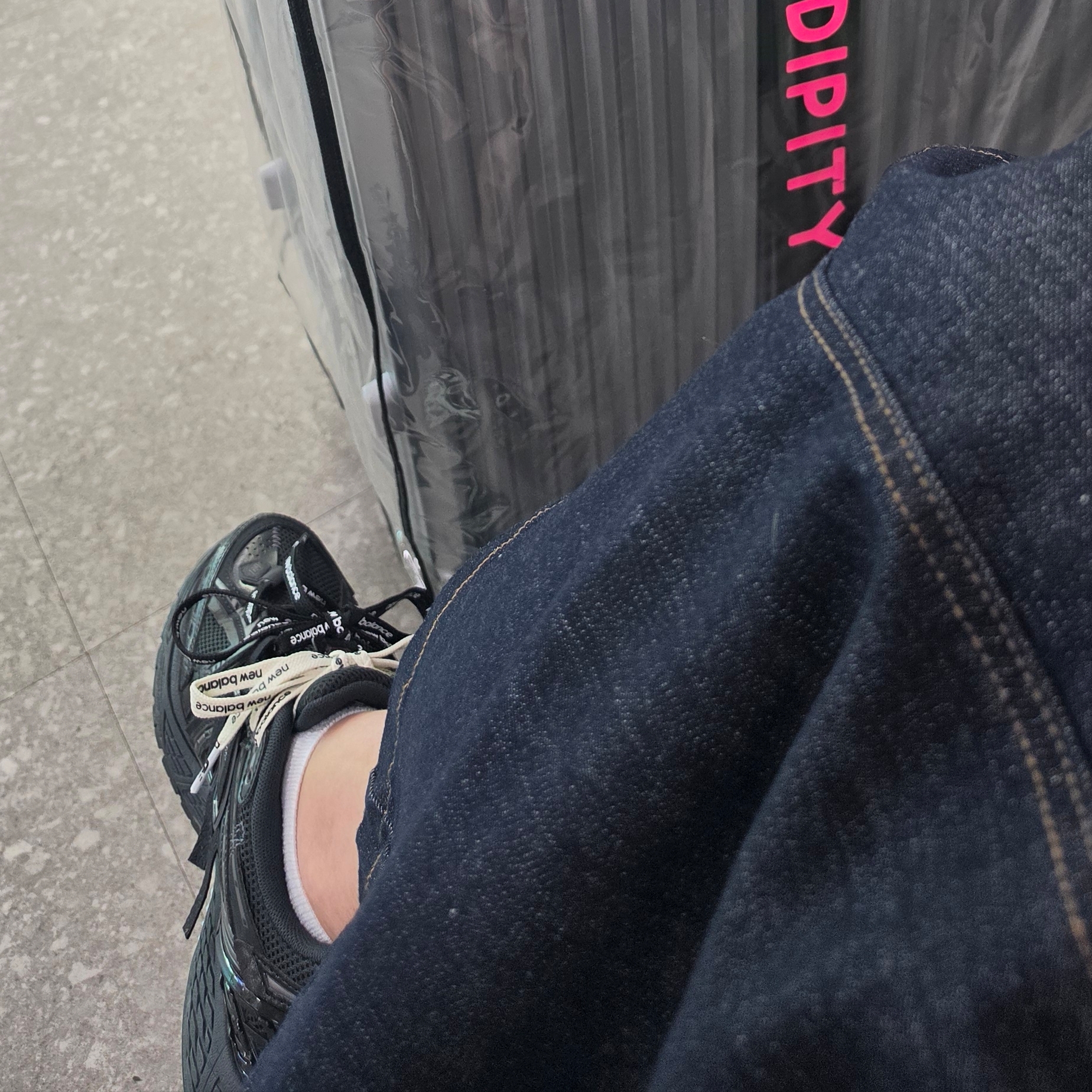 New Balance 1906A Black 착용 스타일