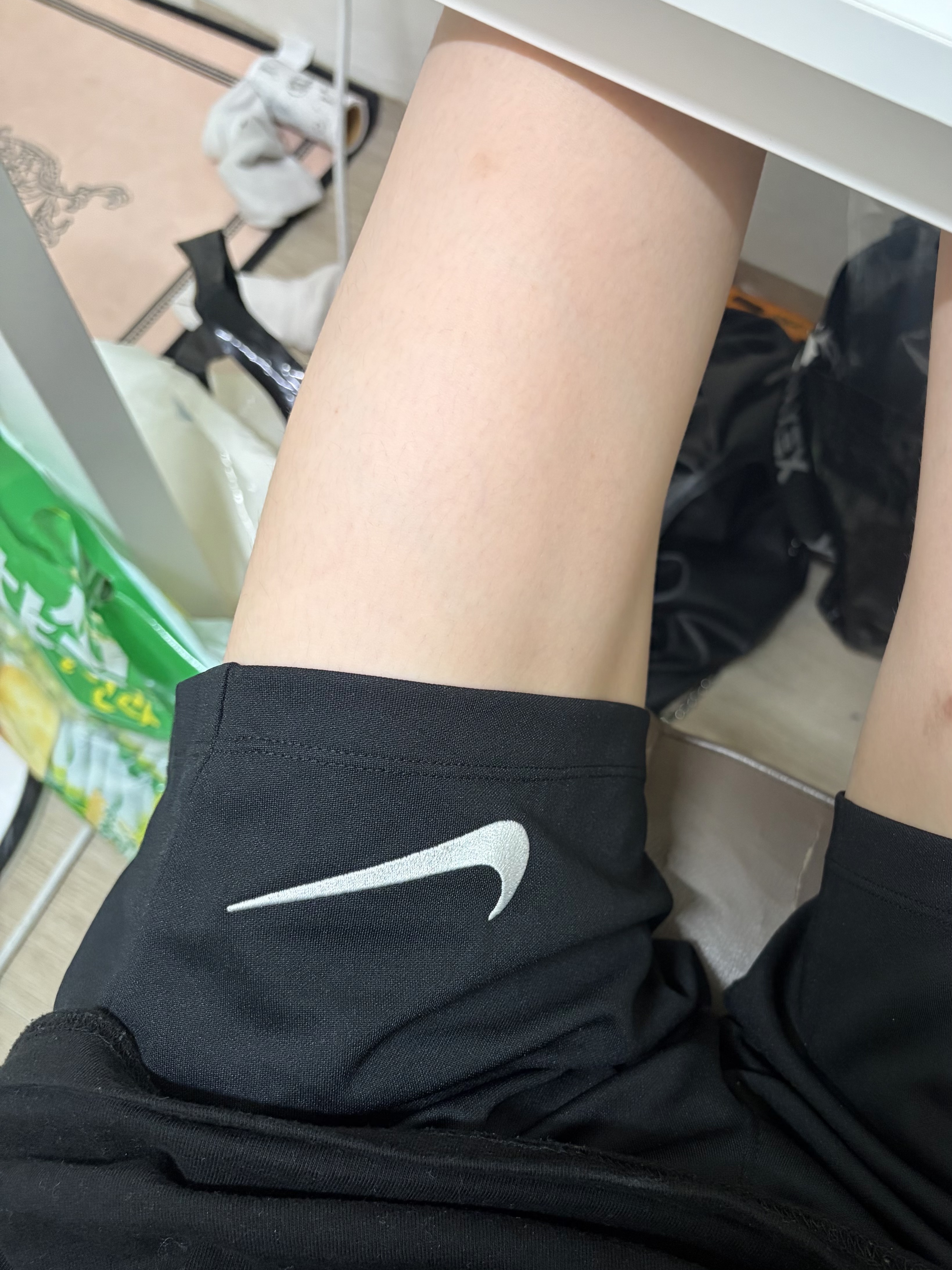 (W) Nike Dri-Fit One Mid Rise 3 Inch 2-In-1 Shorts Black White - Asia 착용 스타일 - 3