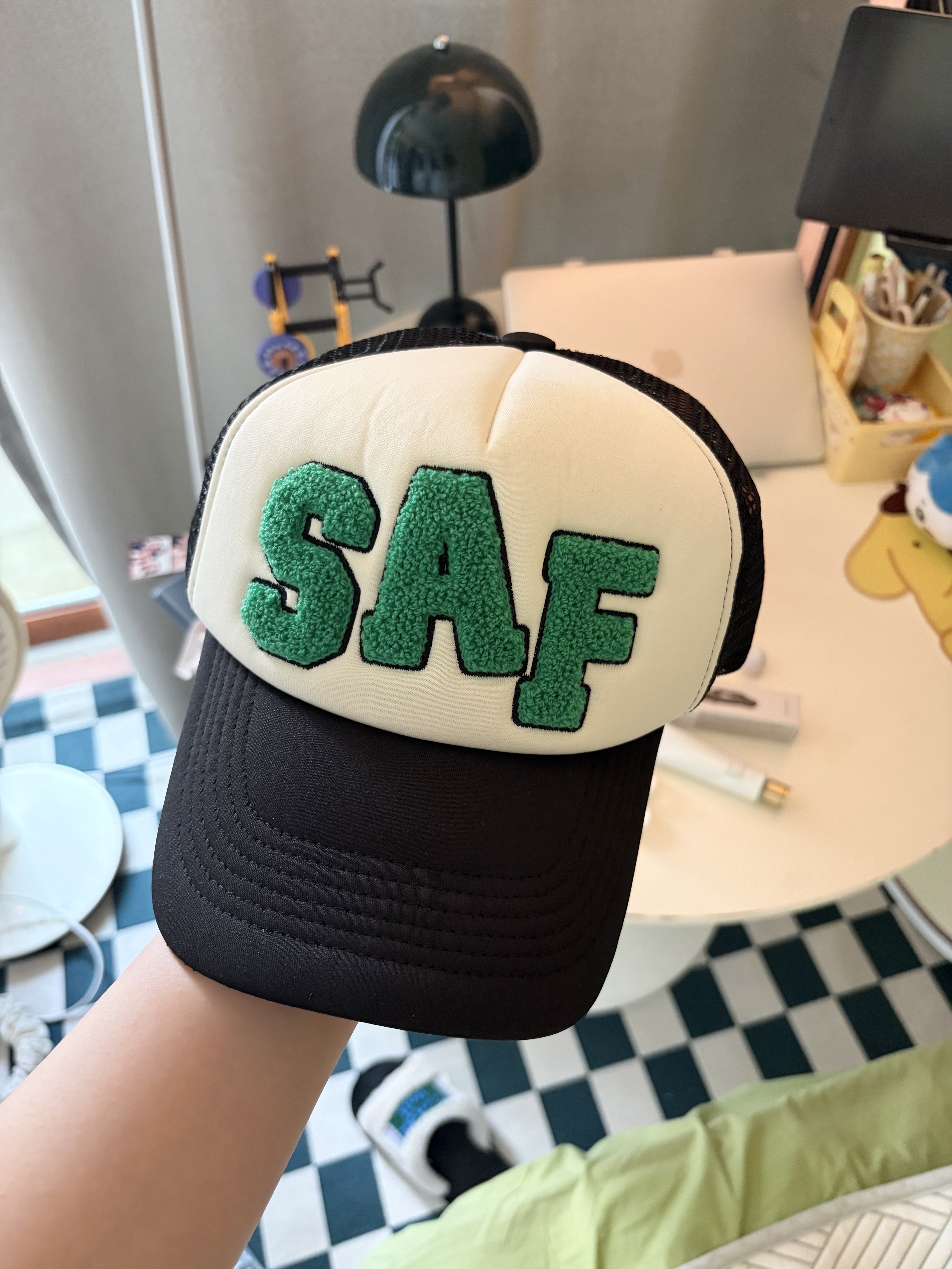 Honey Scoop House x Safarispot SAF Logo Trucker Cap Black, FREEDOM FREEDOM Mesh Rugby Jersey Khaki 착용 스타일 - 1