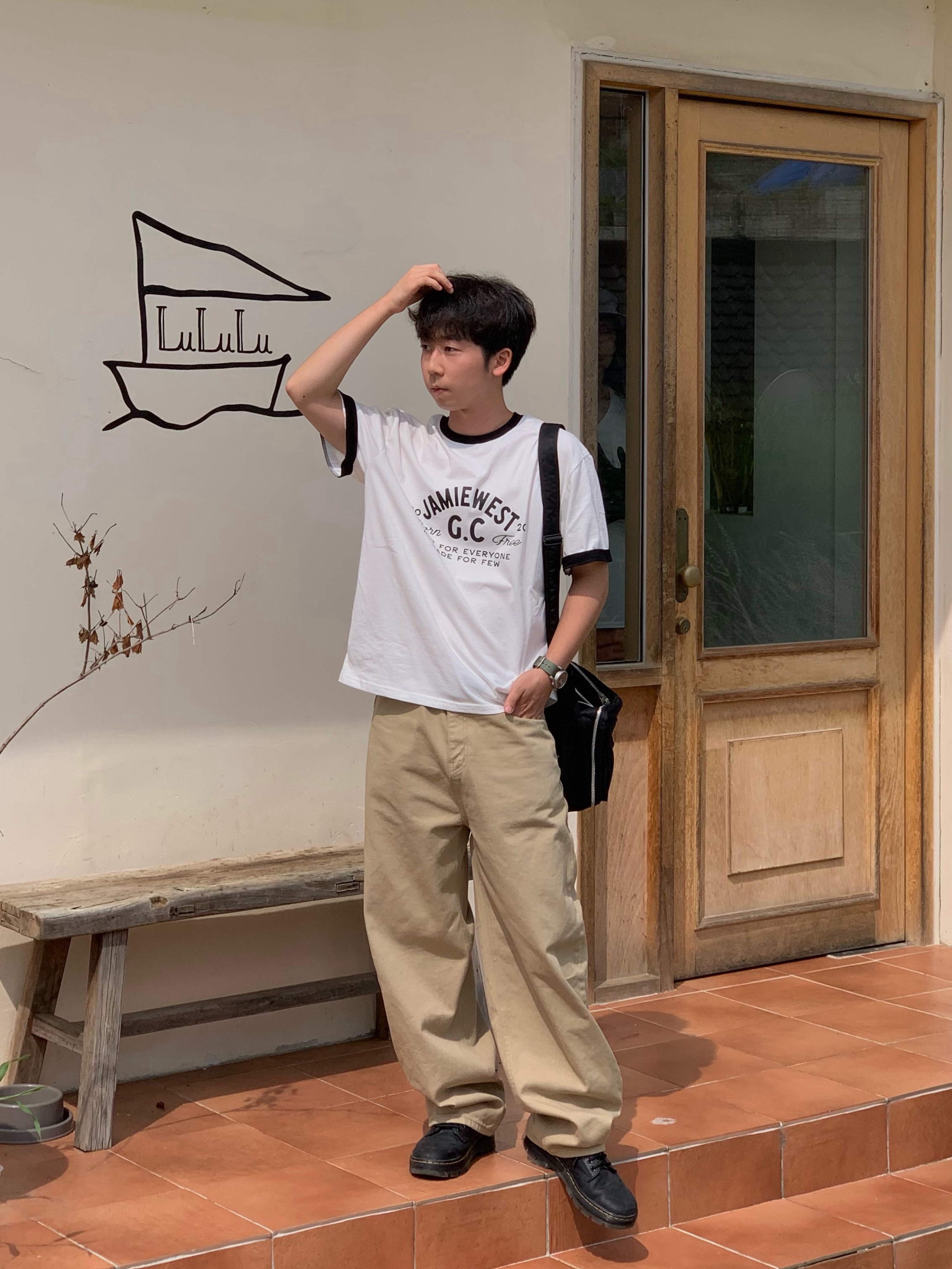 Porter Tanker Shoulder Bag L Black, Dr. Martens Reeder Wyoming Leather Utility Shoes Black 착용 스타일 - 2