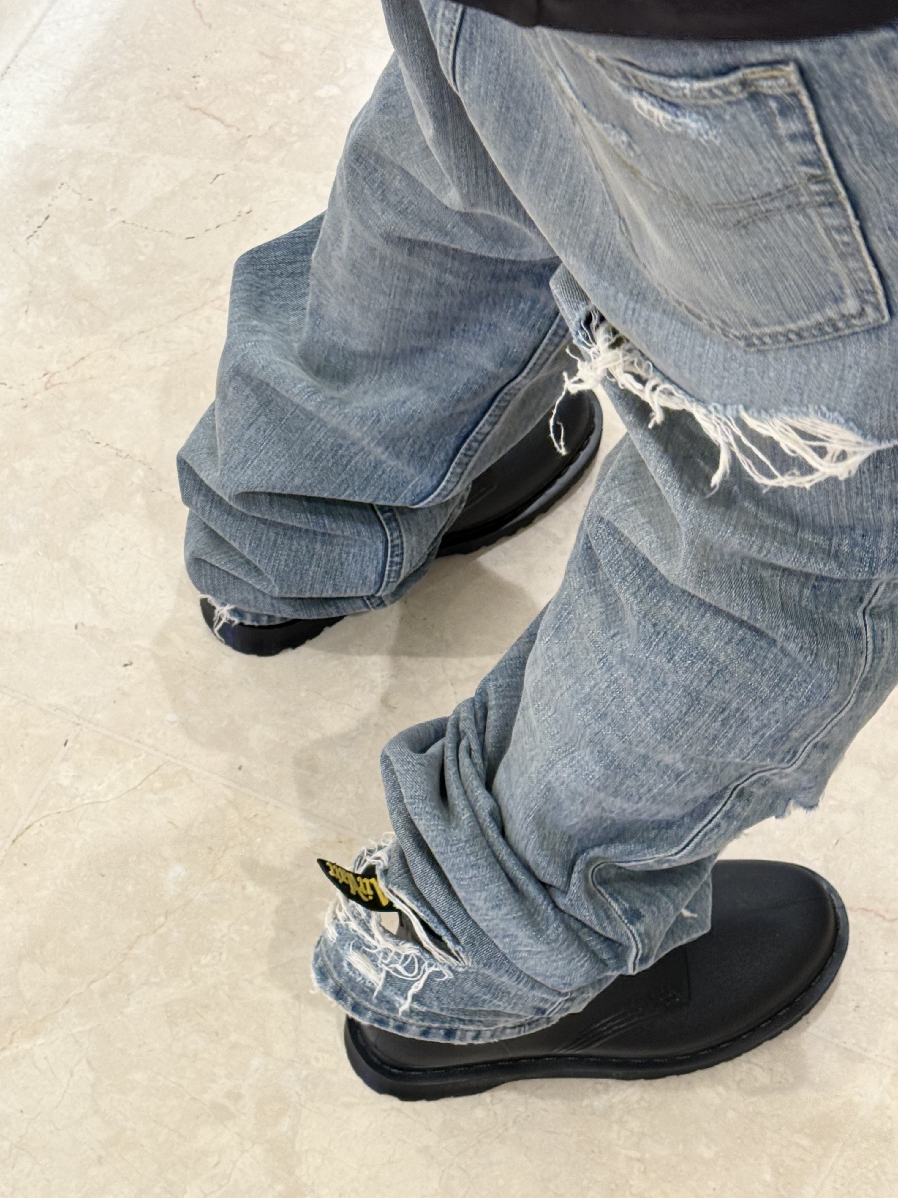 Balenciaga Integrated Belt Pants Light Blue, Enfants Riches Deprimes You Are Nothing T-Shirt Faded Black 착용 스타일 - 5