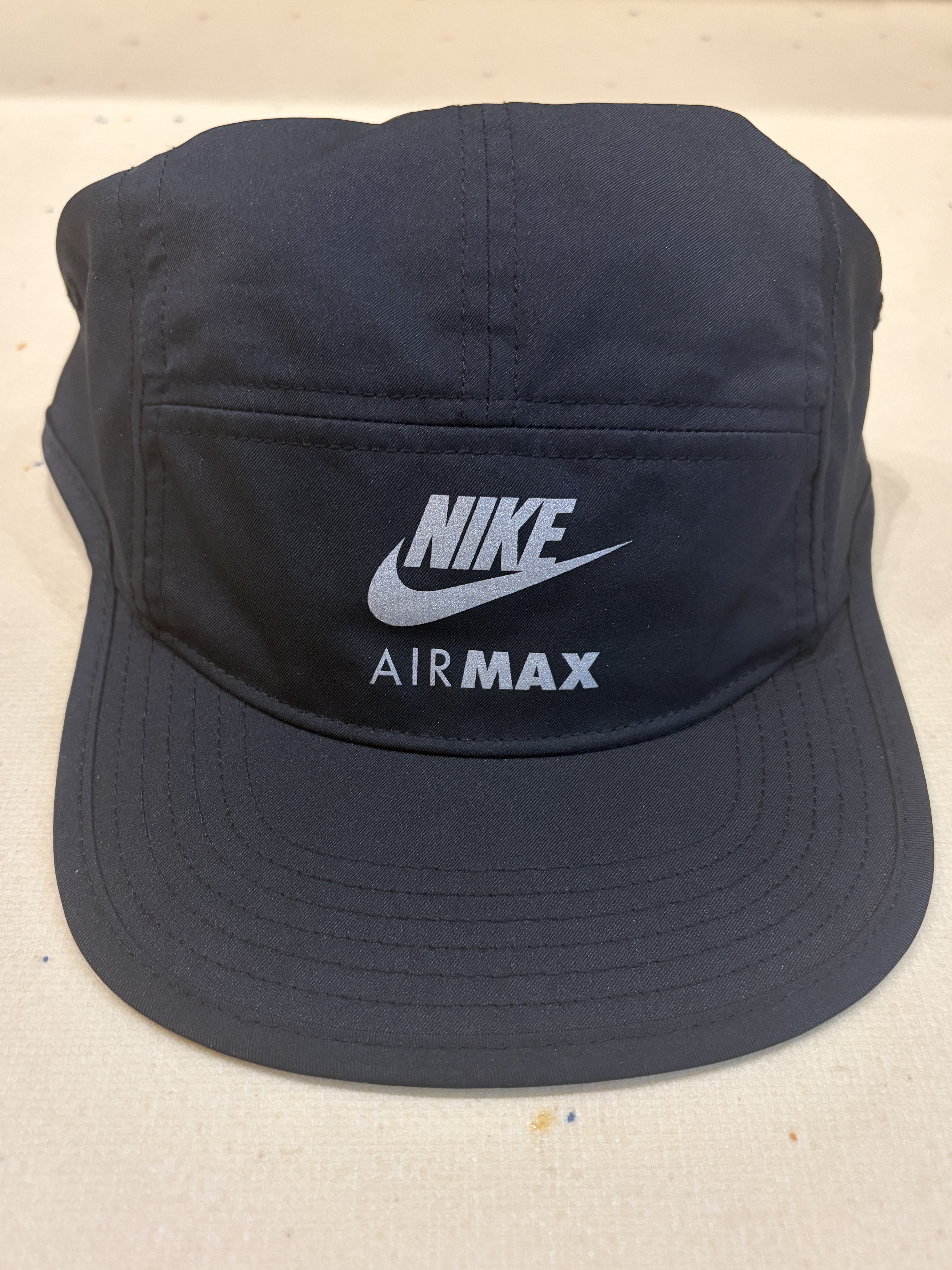 Nike Air Max Fly Unstructured Dri-Fit Cap Black Reflective Silver 착용 스타일