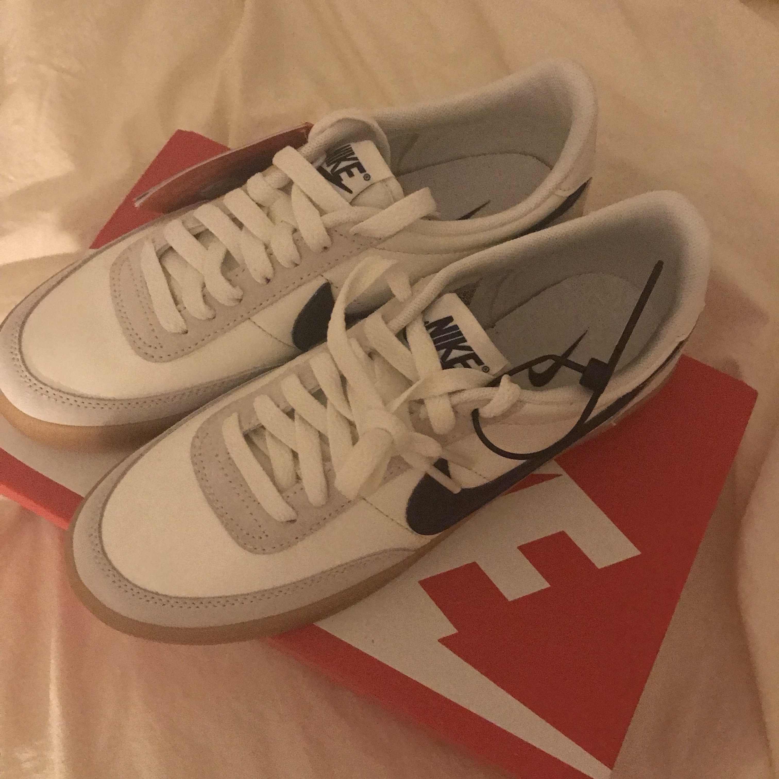 (W) Nike Killshot 2 Sail Midnight Navy 착용 스타일