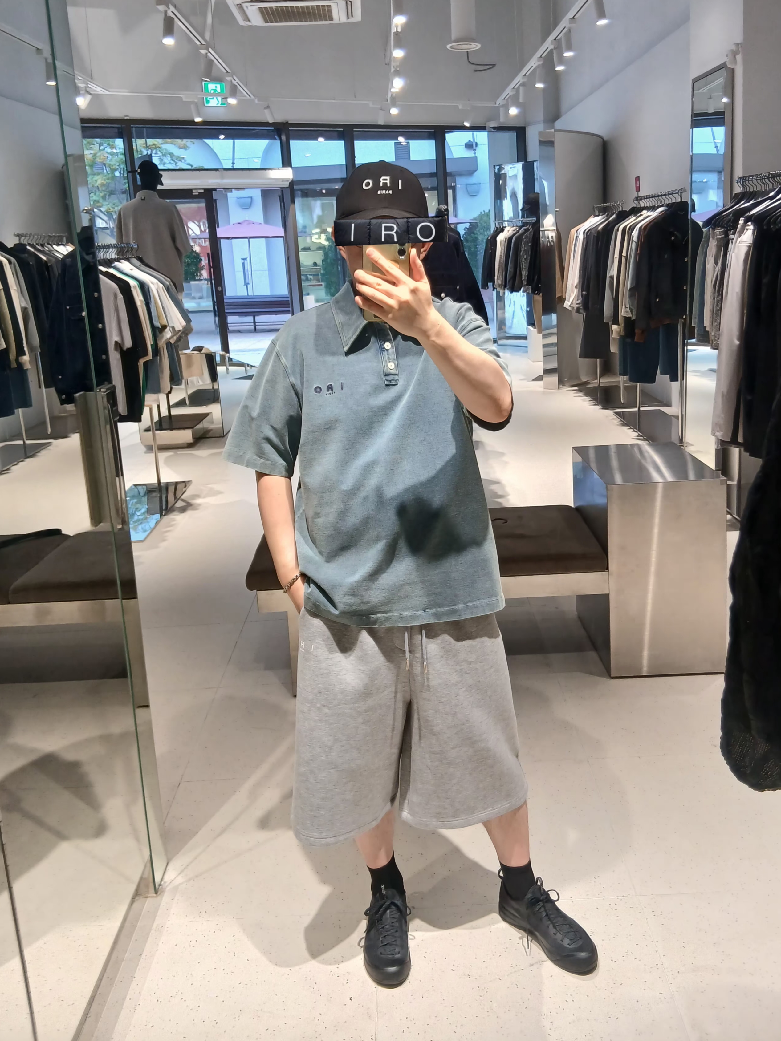 Iro Troyes Iro Logo Embroidery Washed Denim Ball Cap Blue, Iro Essential Cotton Logo Ball Cap Black 착용 스타일 - 1