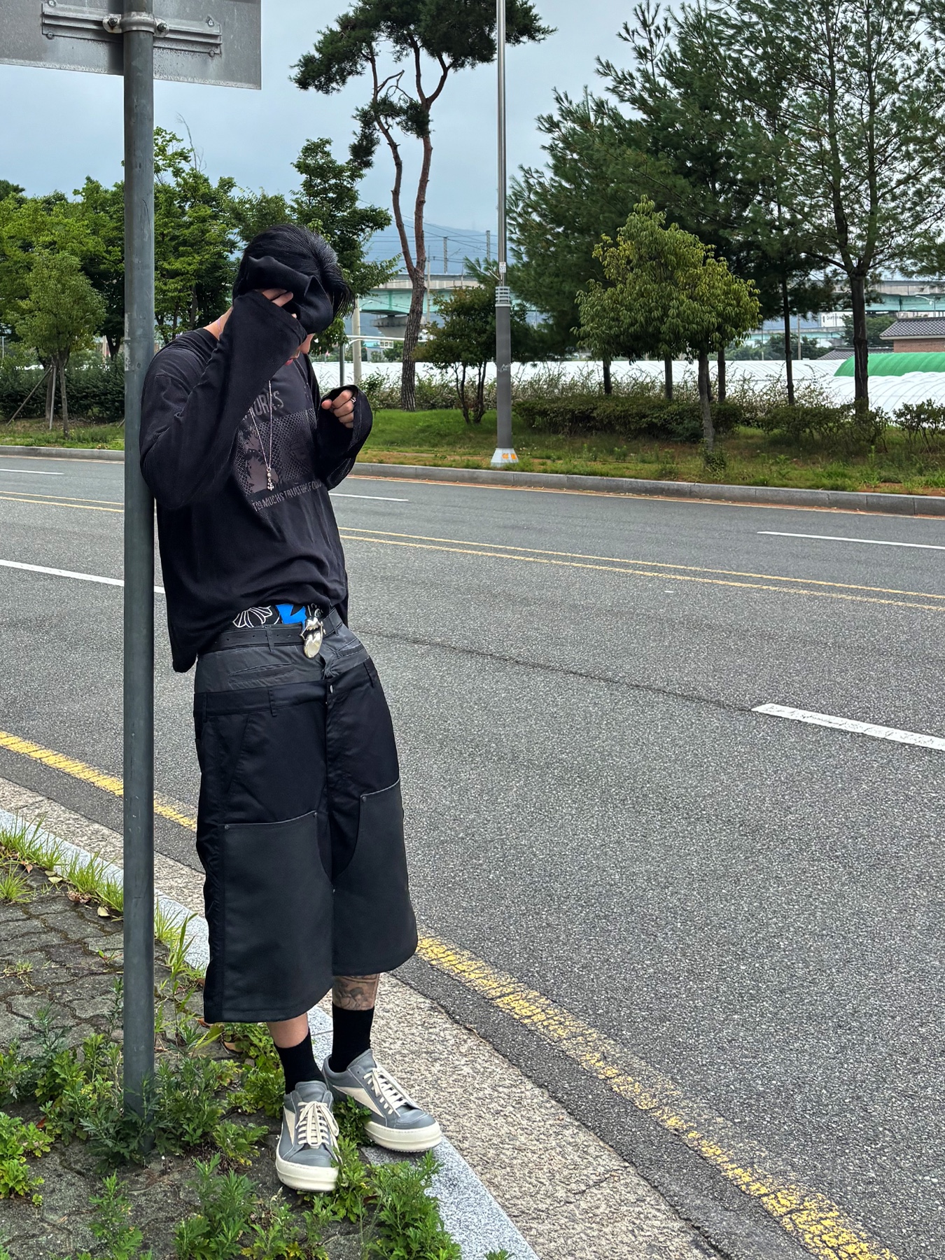 Wapworks Airflow Light Long Sleeve Black, Rick Owens Vintage Sneaks Black Milk 착용 스타일 - 5