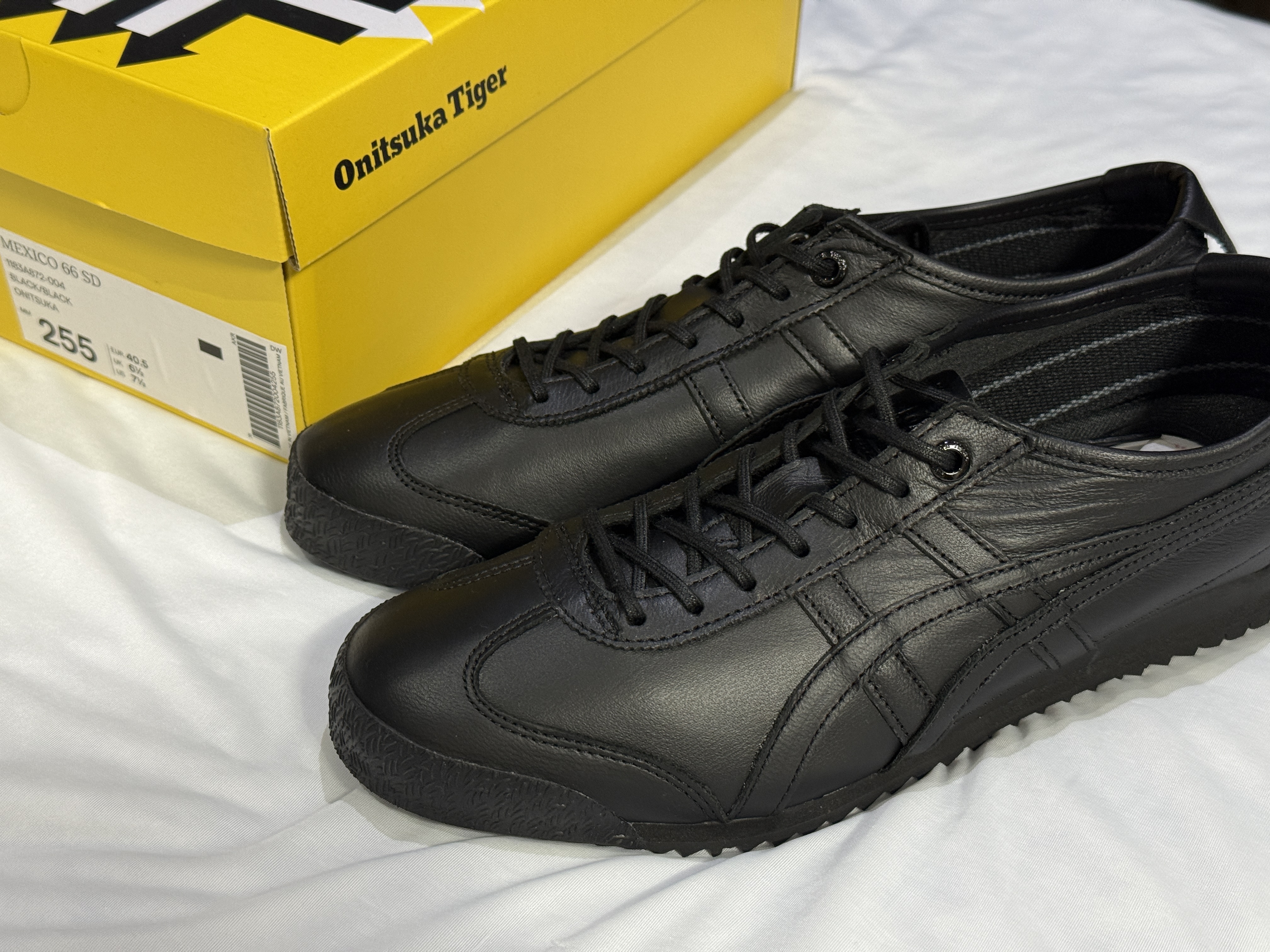 Onitsuka Tiger Mexico 66 SD Black 착용 스타일